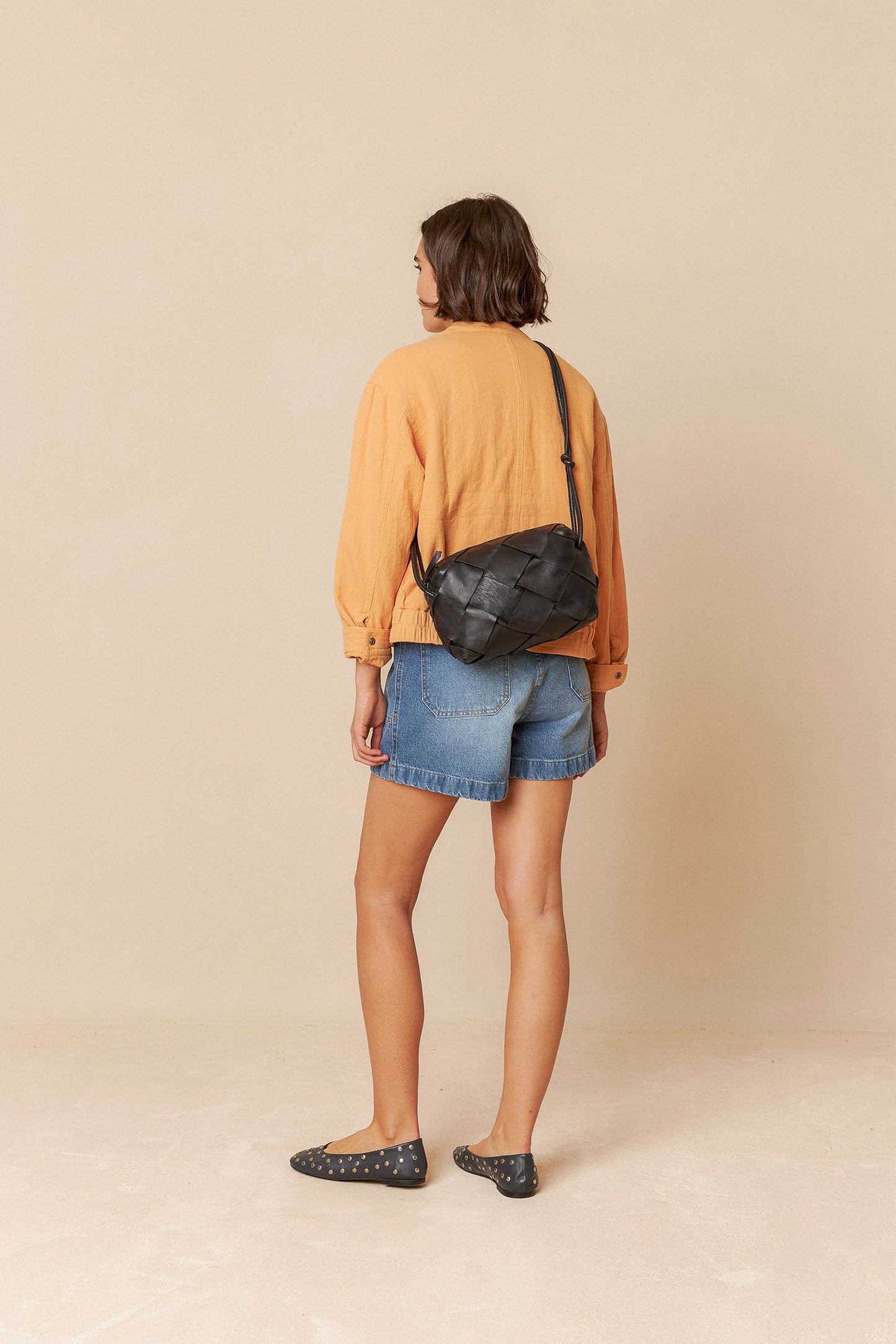 LEATHER BOX CROSSBODY BAG