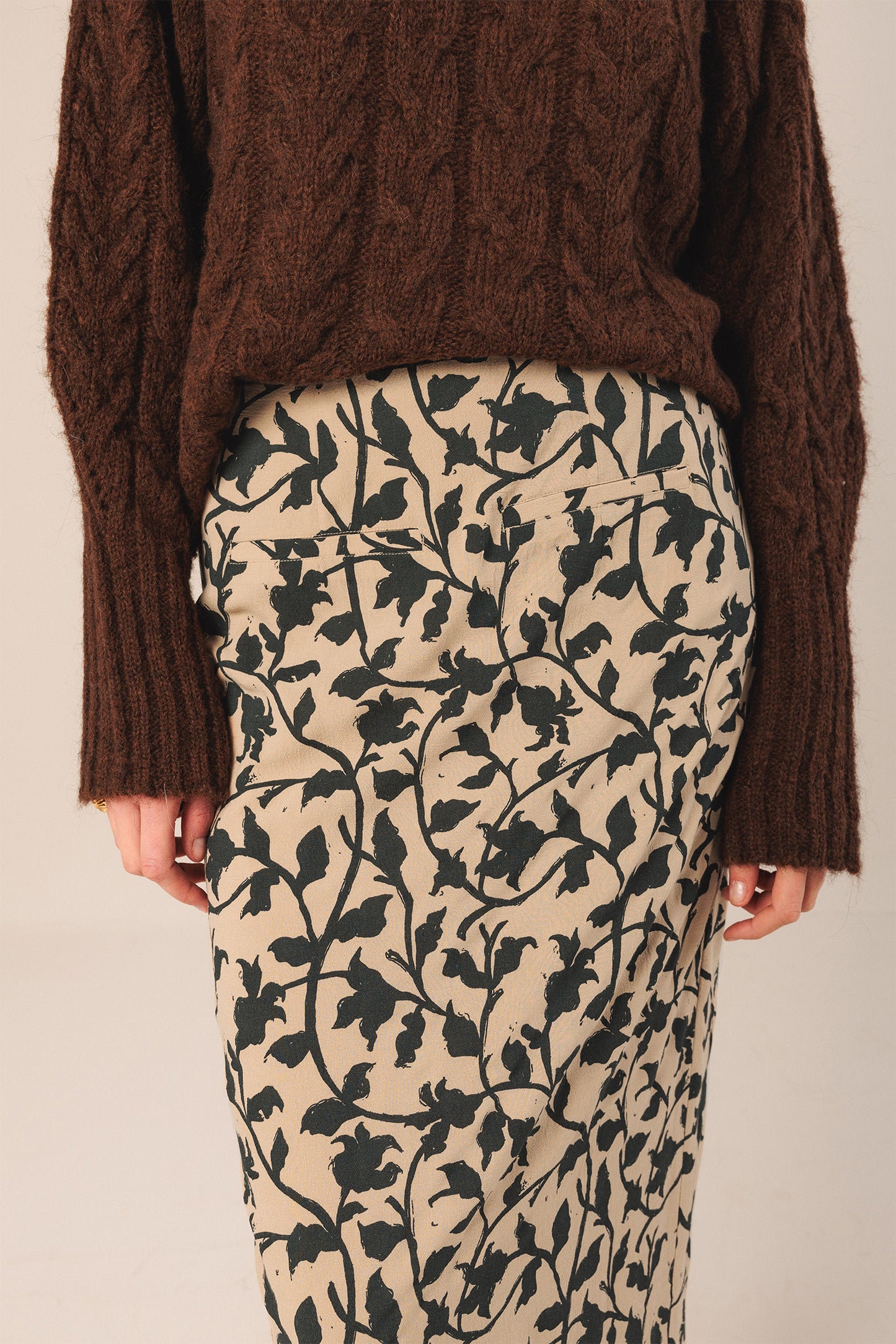 VISCOSE PENCIL SKIRT