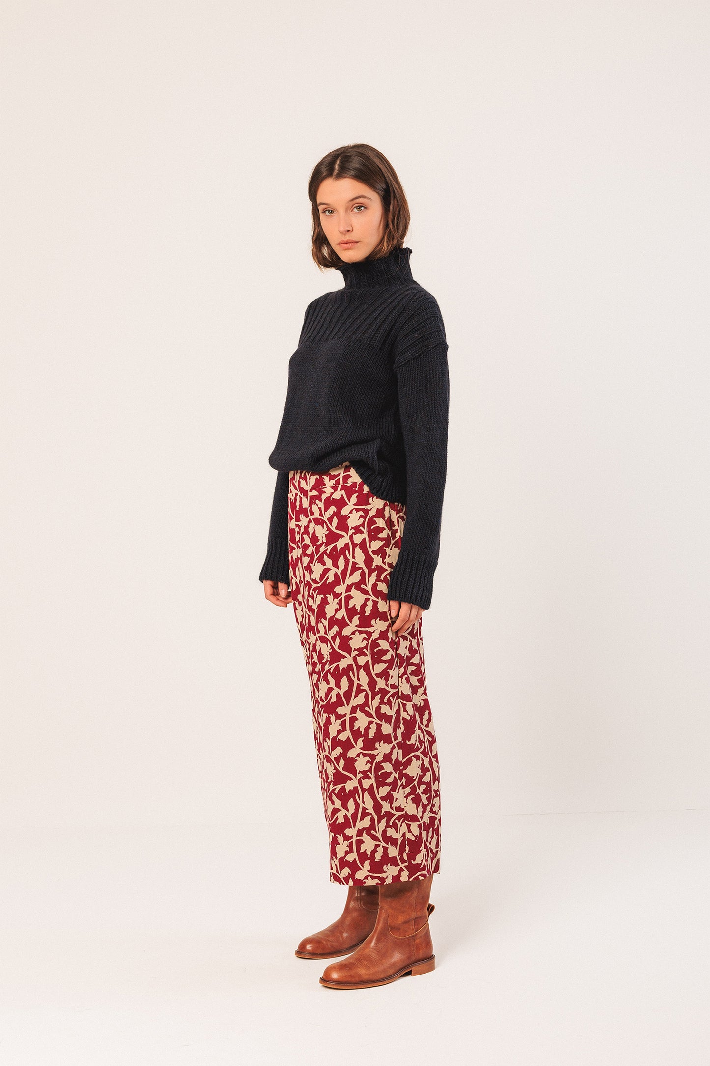 VISCOSE PENCIL SKIRT