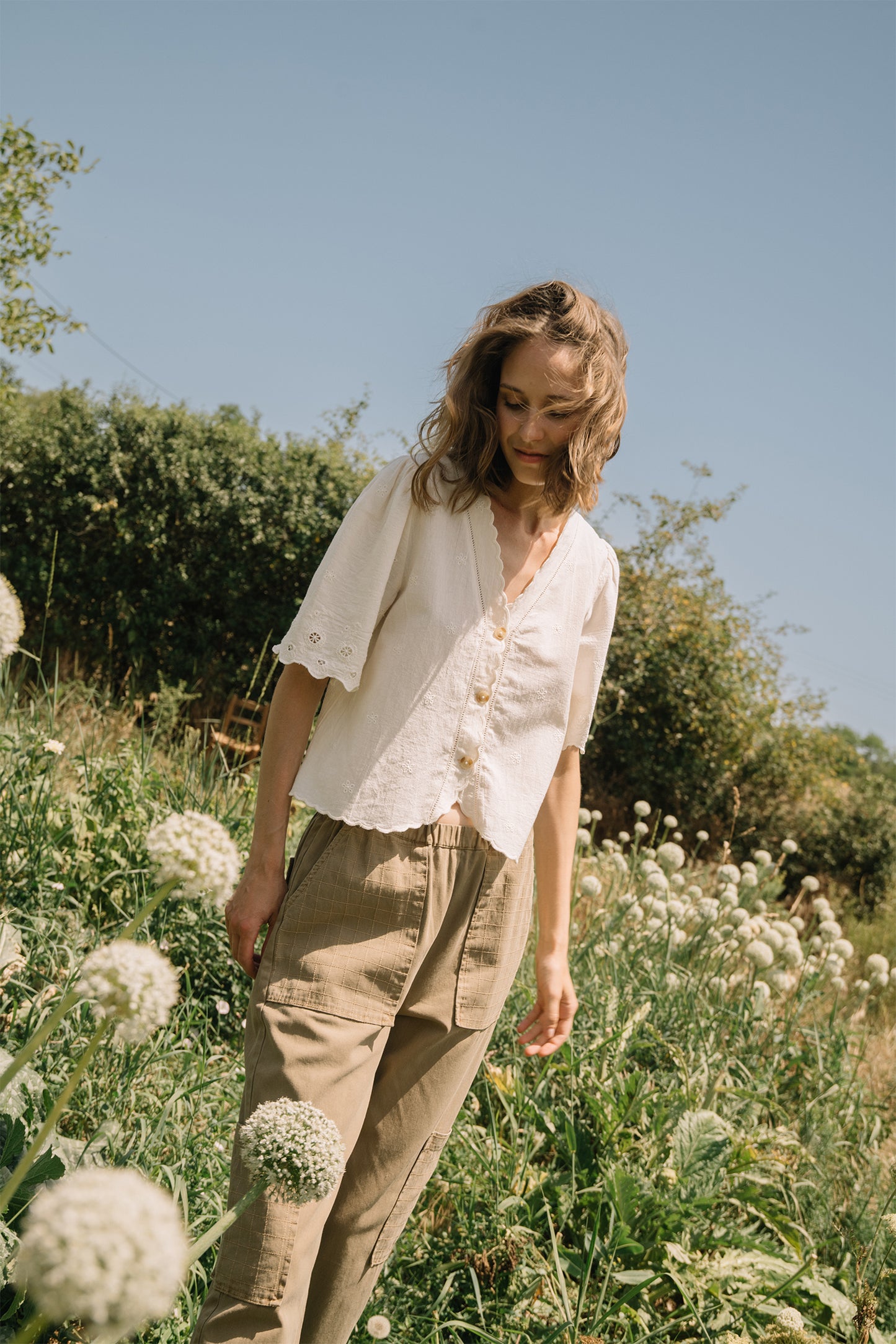 EMBROIDERED V-NECK BLOUSE