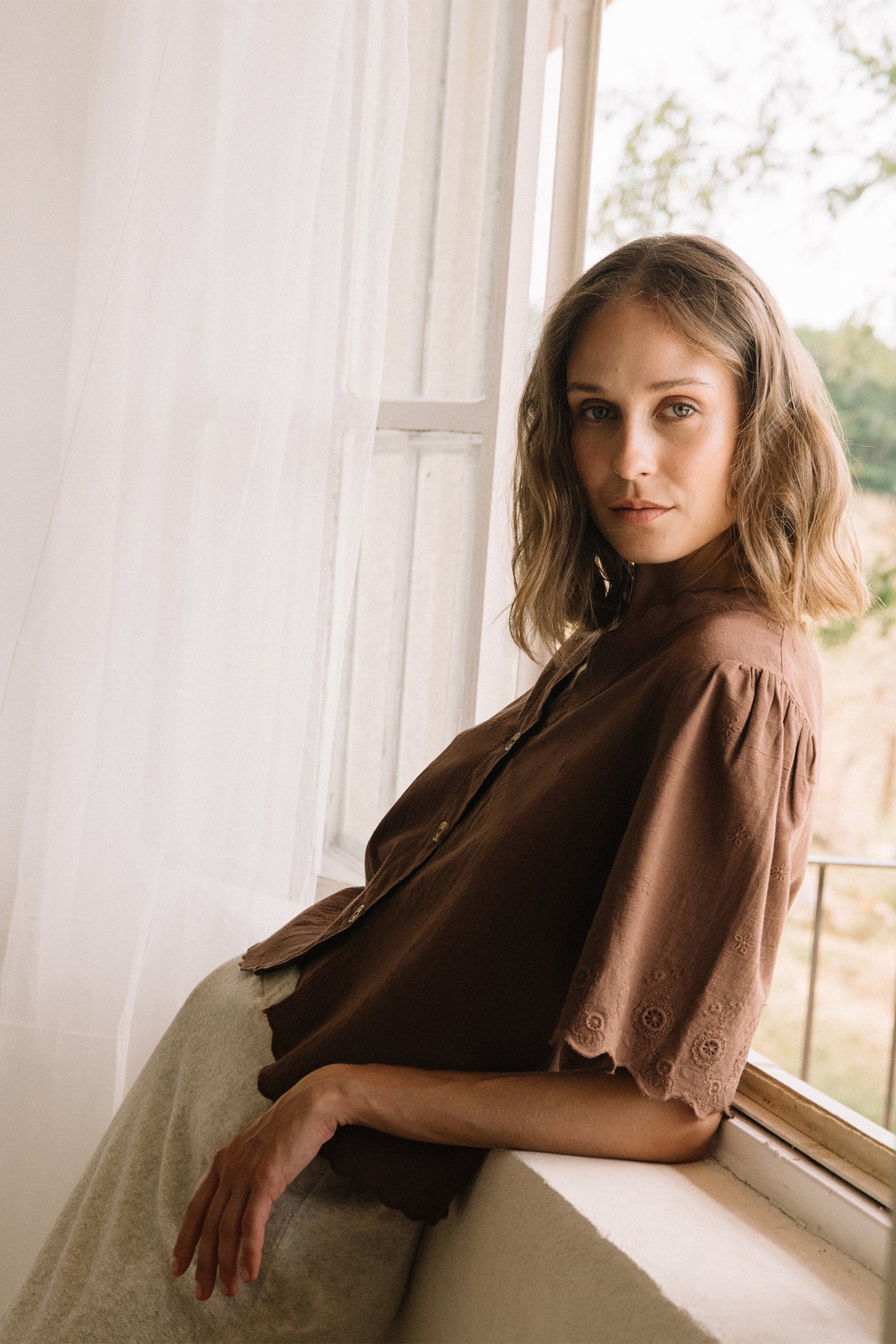 EMBROIDERED V-NECK BLOUSE