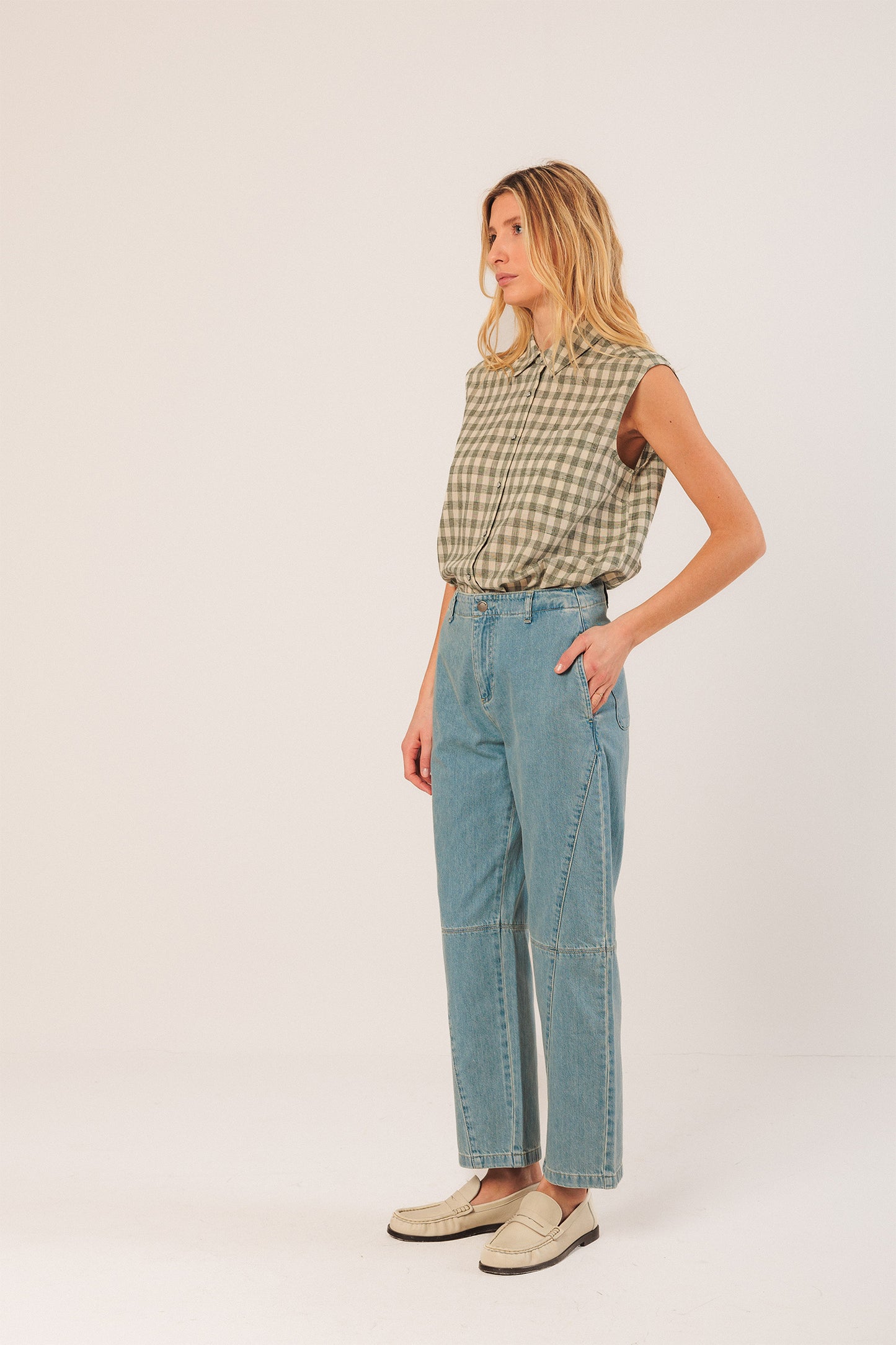 CARROT DENIM PANTS