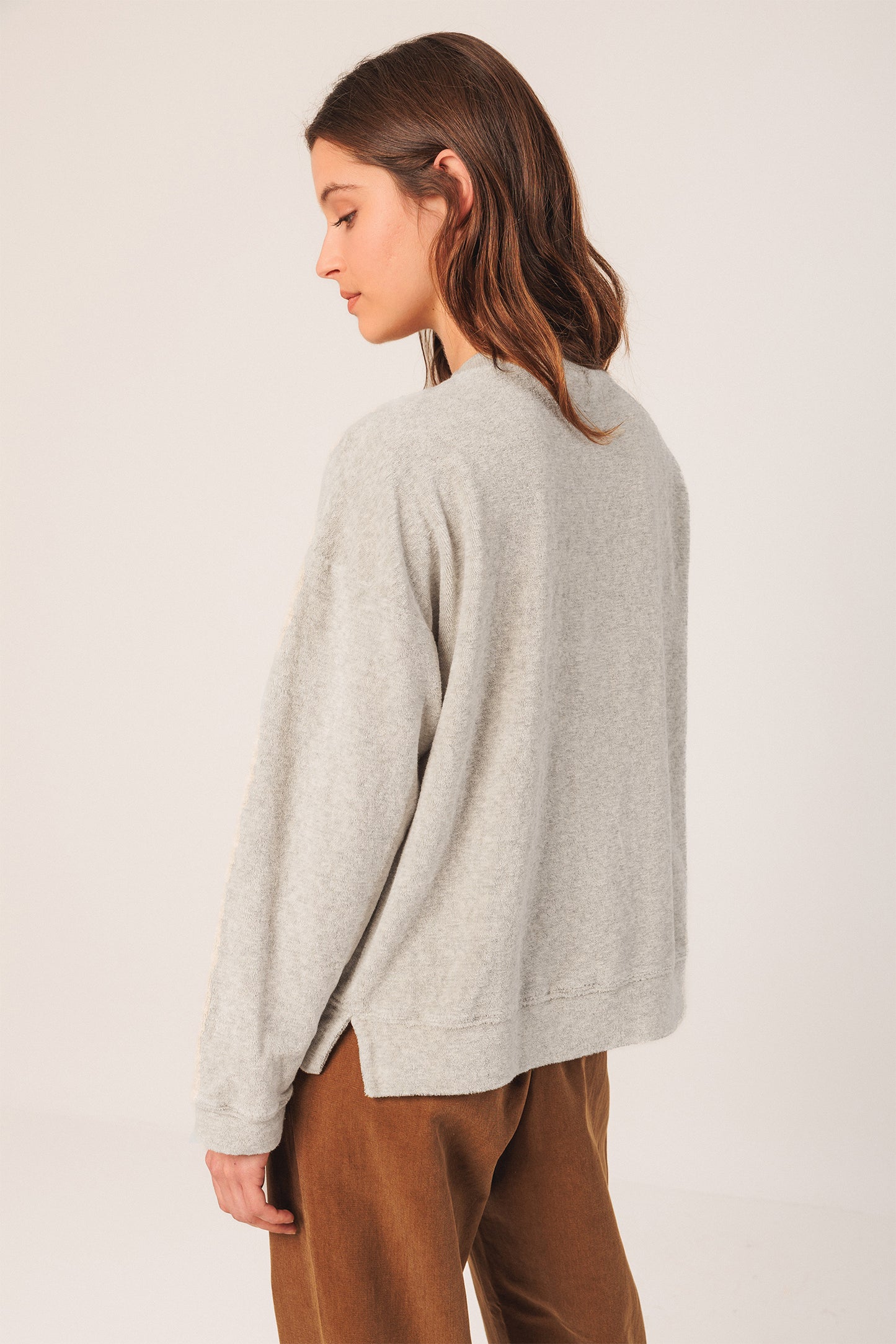 LARA TERRY SWEATSHIRT