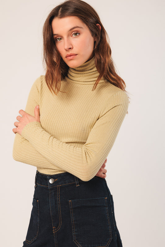 FITTED RIBBED T-SHIRT 3