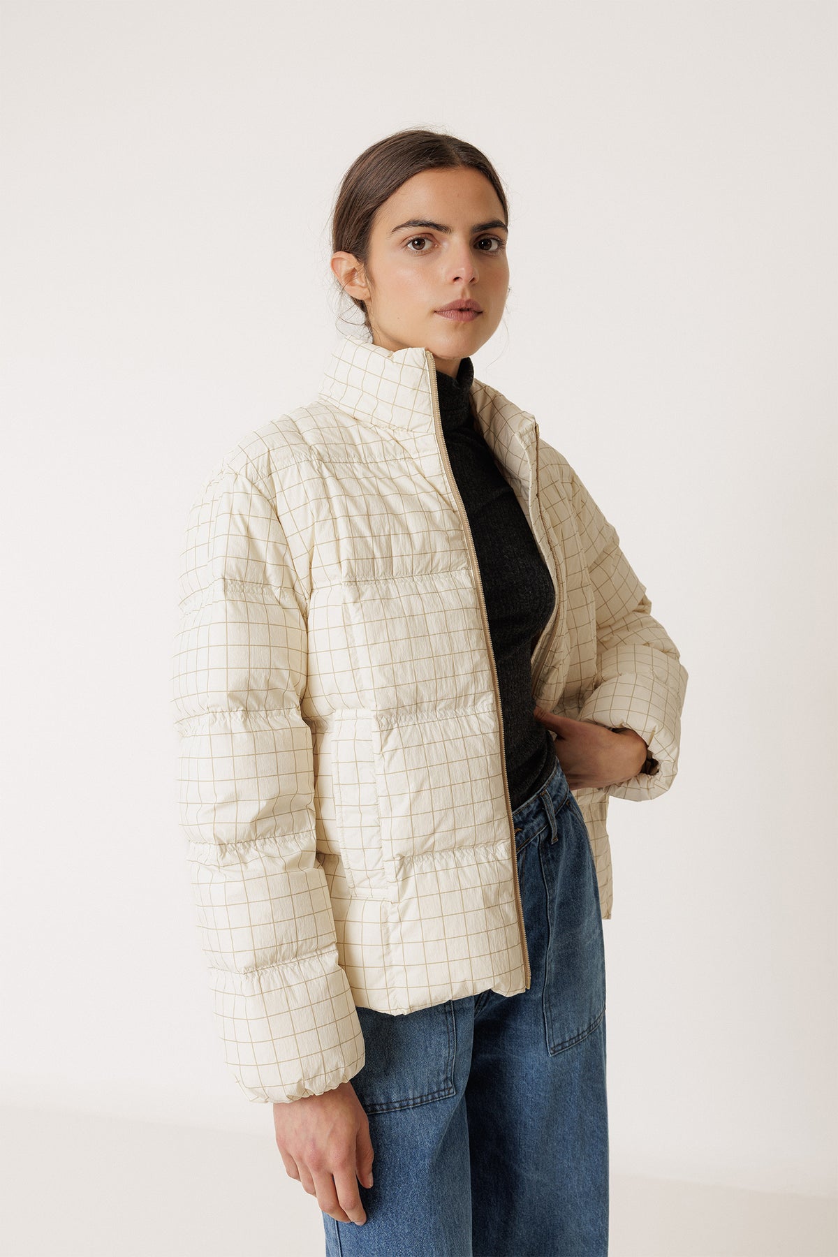 SHORT CHECKERED DOWN COAT