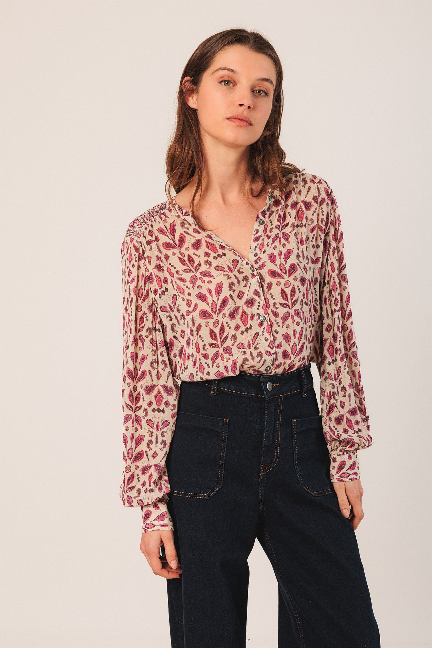 SMOCK-DETAIL SHIRT