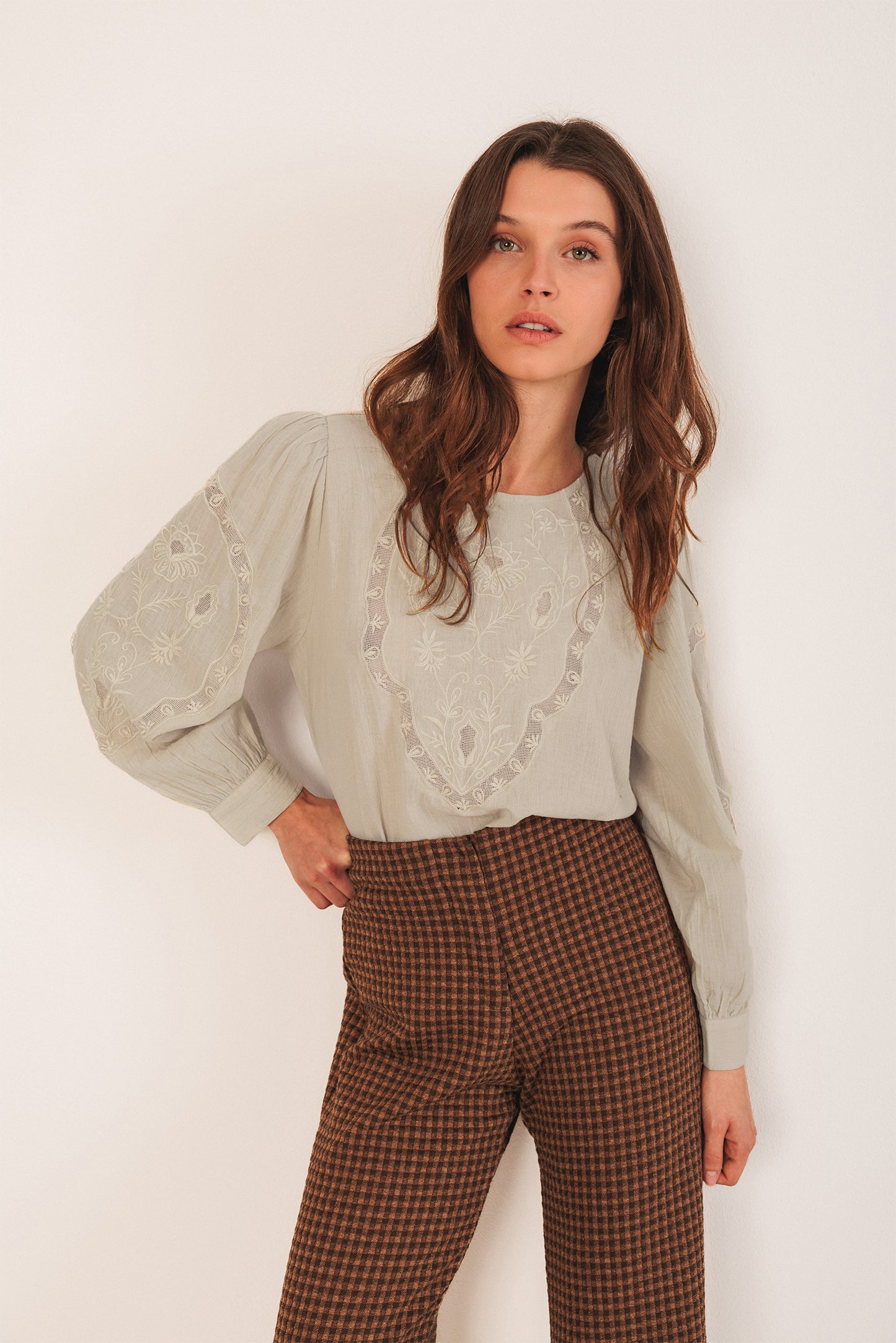 ROMANTIC EMBROIDERED BLOUSE