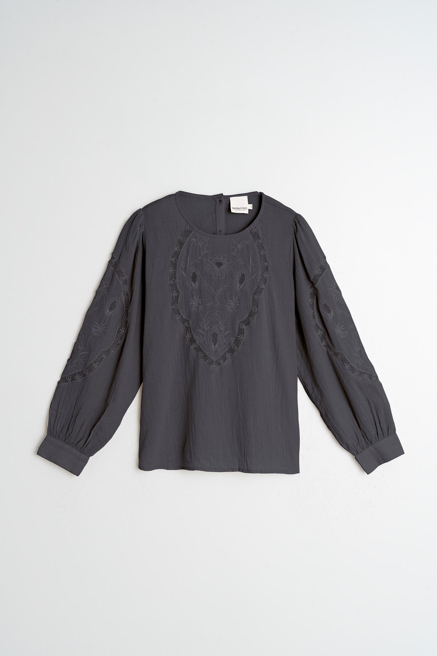 ROMANTIC EMBROIDERED BLOUSE