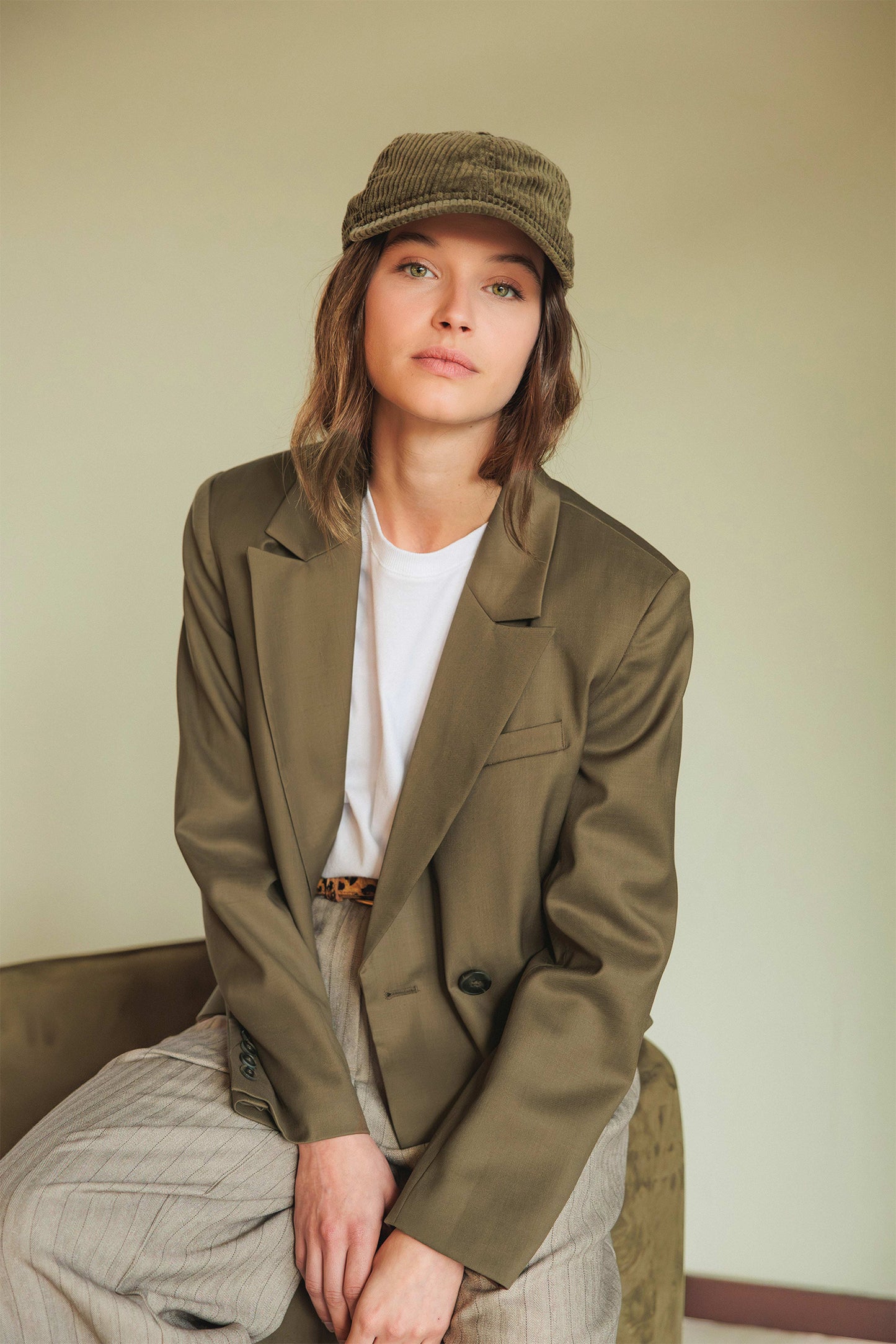 LAPEL CROP BLAZER