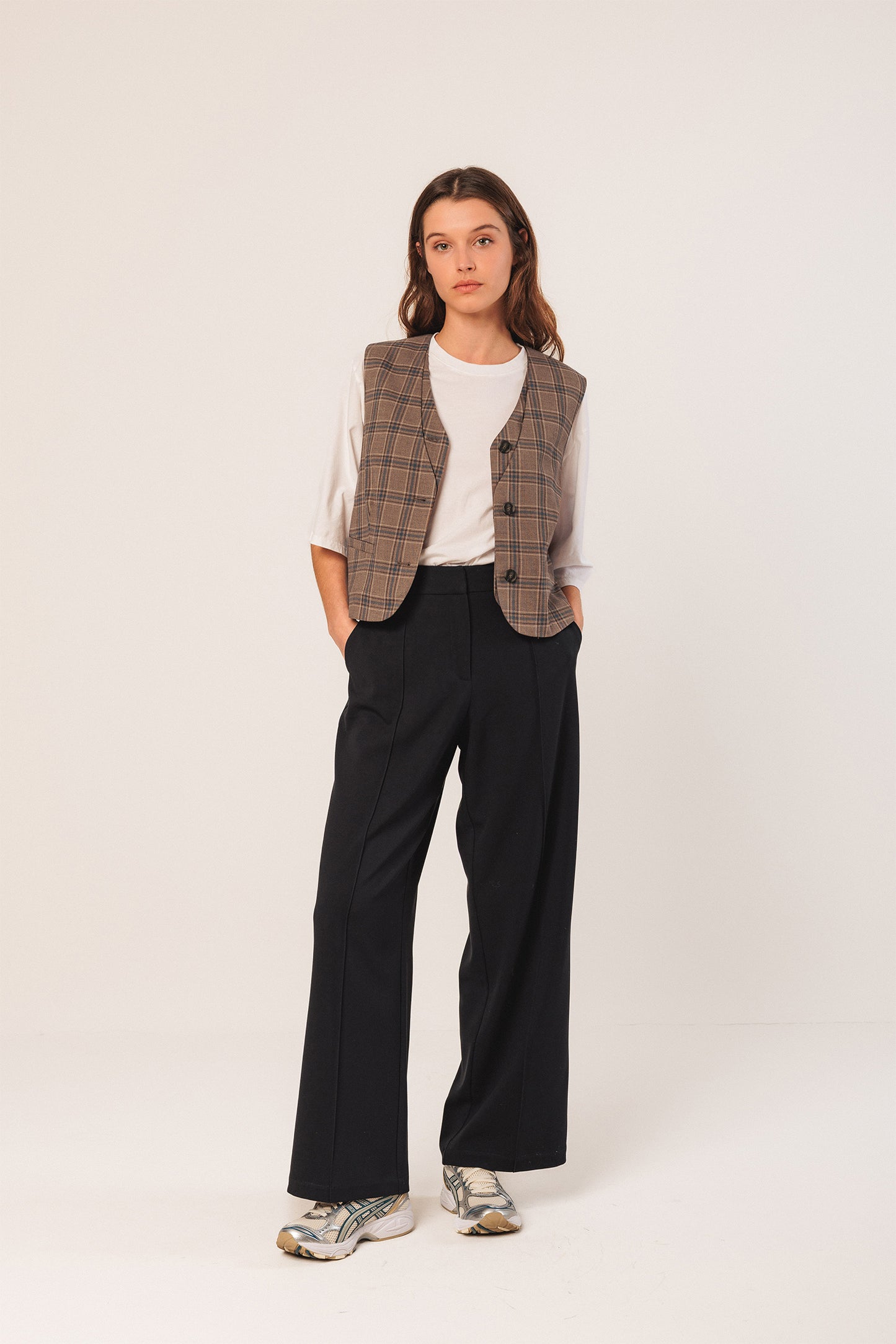 DOUBLE CROSSOVER VEST