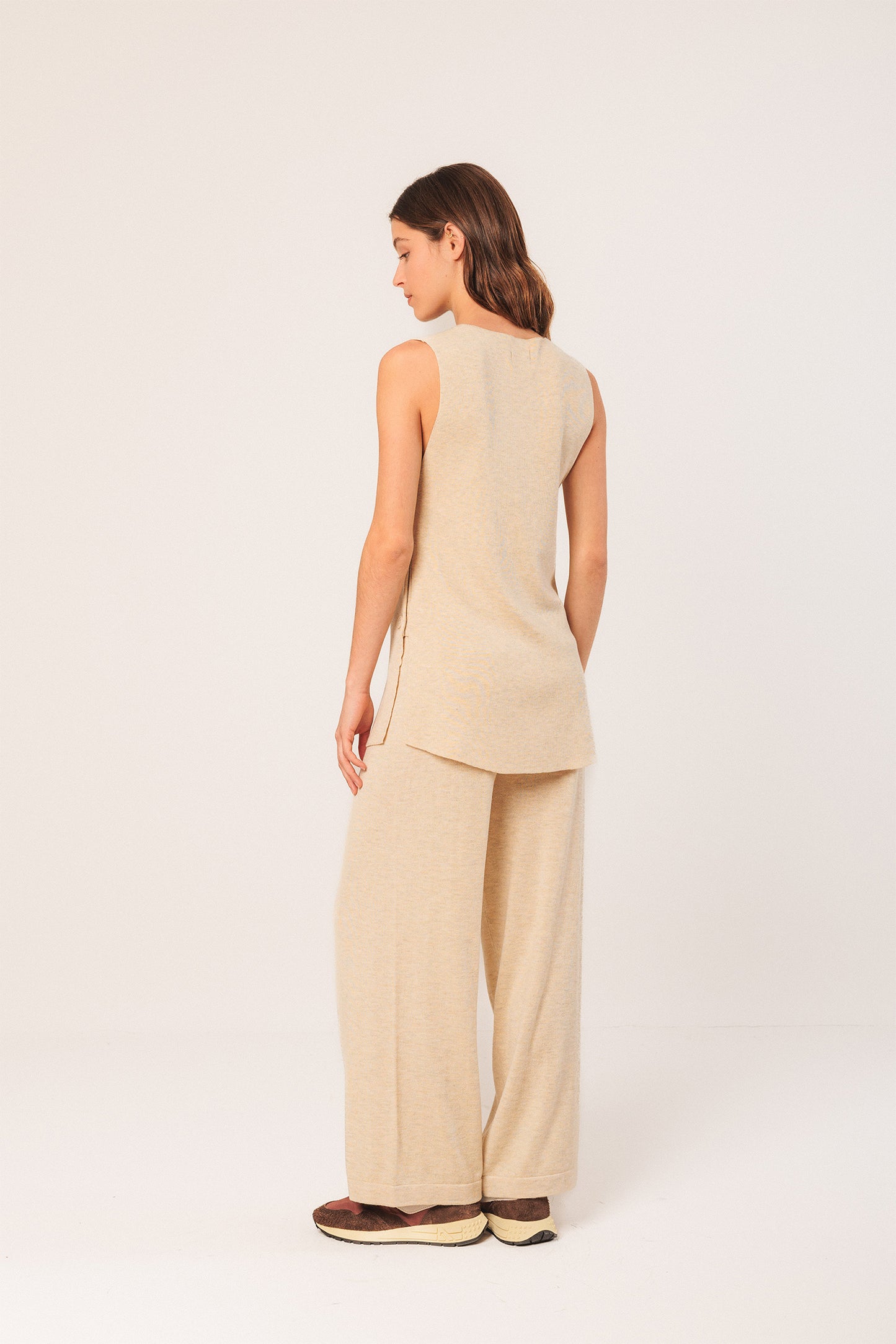 LONG BUTTONED VEST