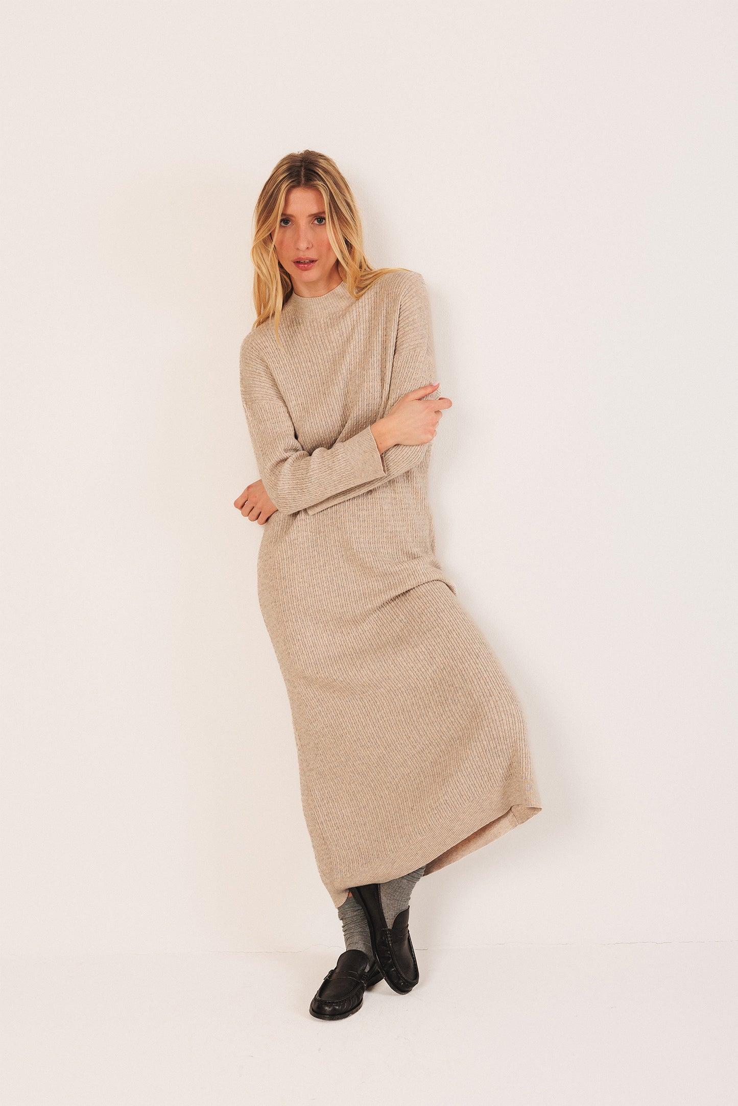 WIDE CABLE-KNIT DRESS