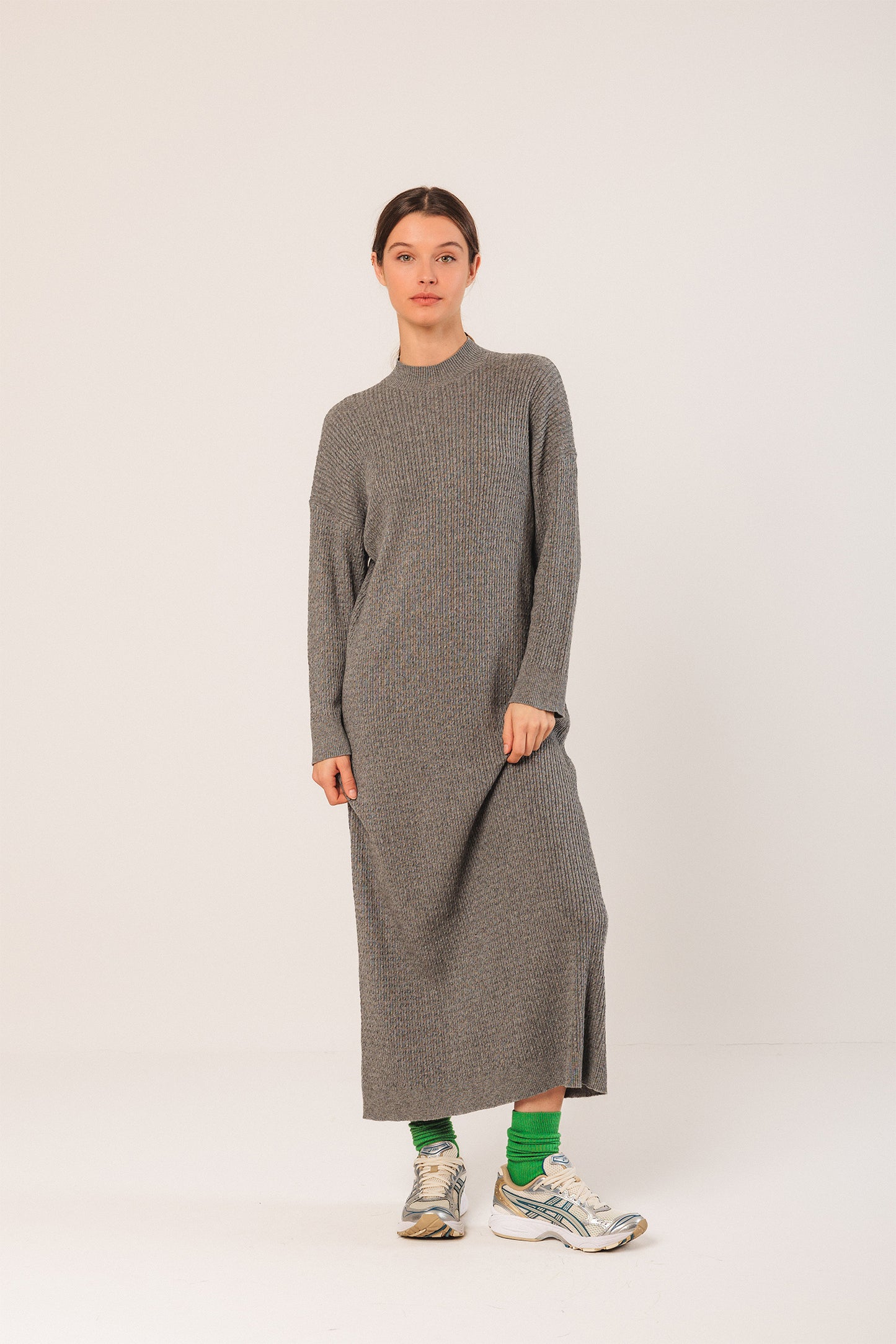 WIDE CABLE-KNIT DRESS