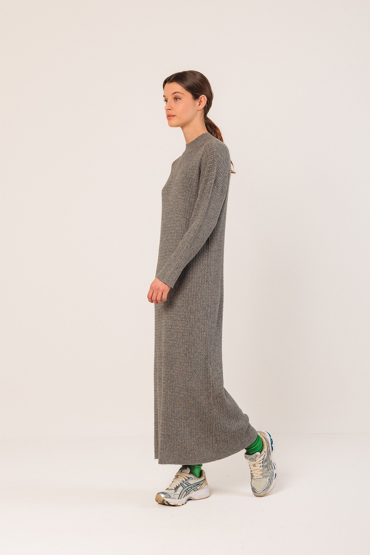 WIDE CABLE-KNIT DRESS