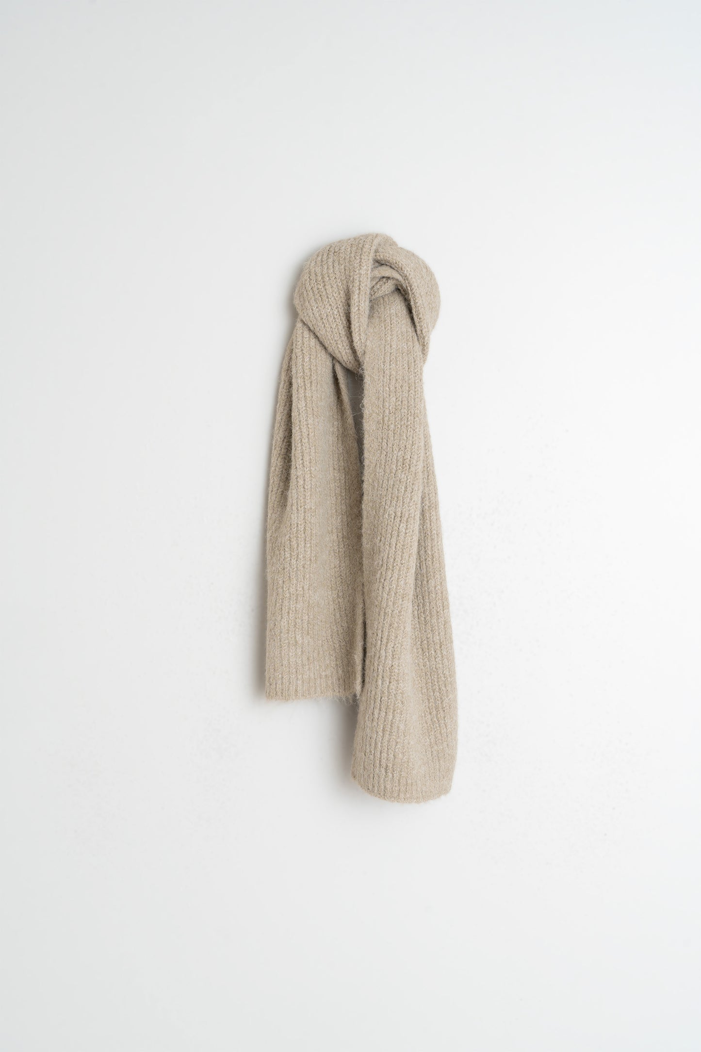 COLORFUL KNITTED SCARF