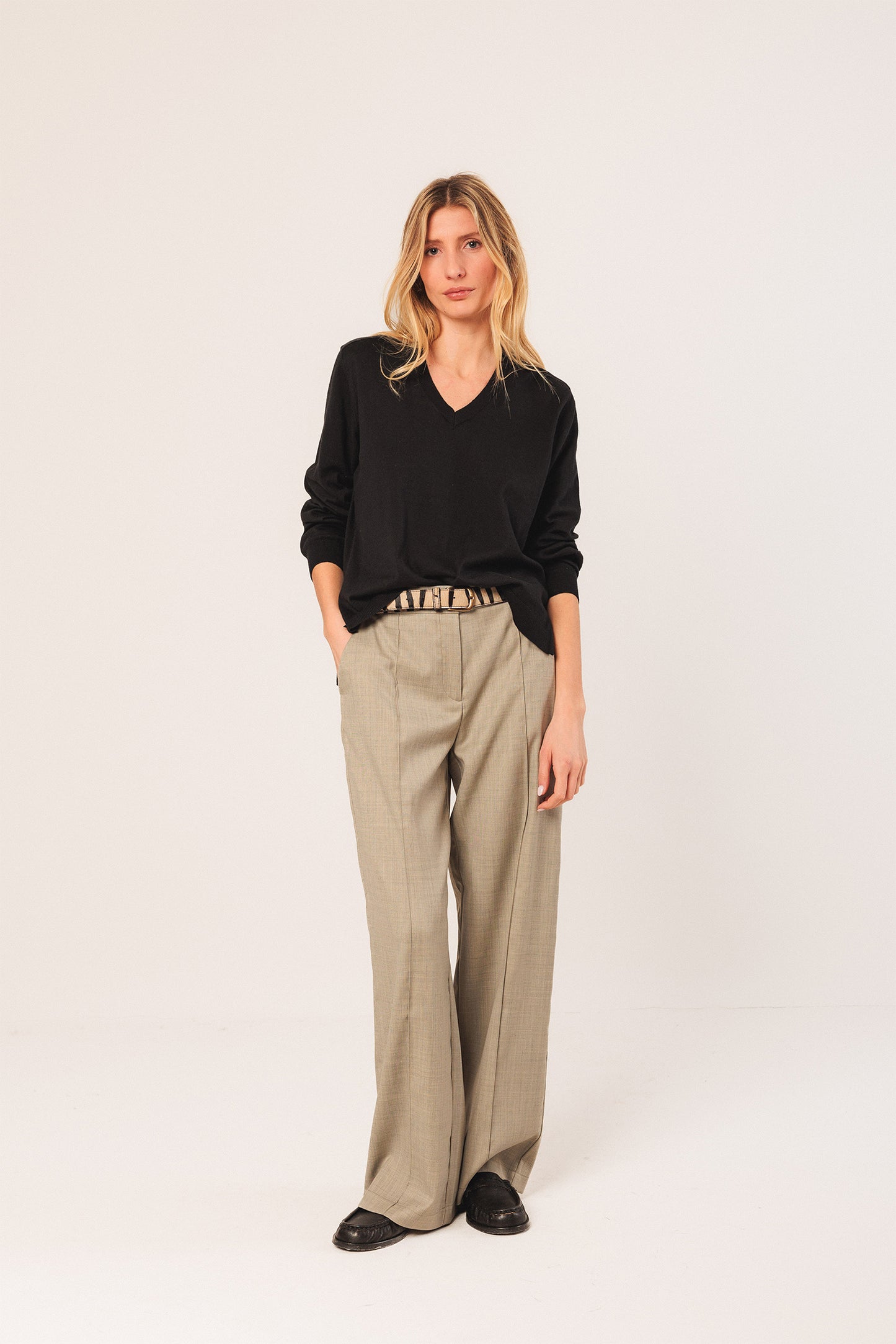 BASIC COTTON SWEATER