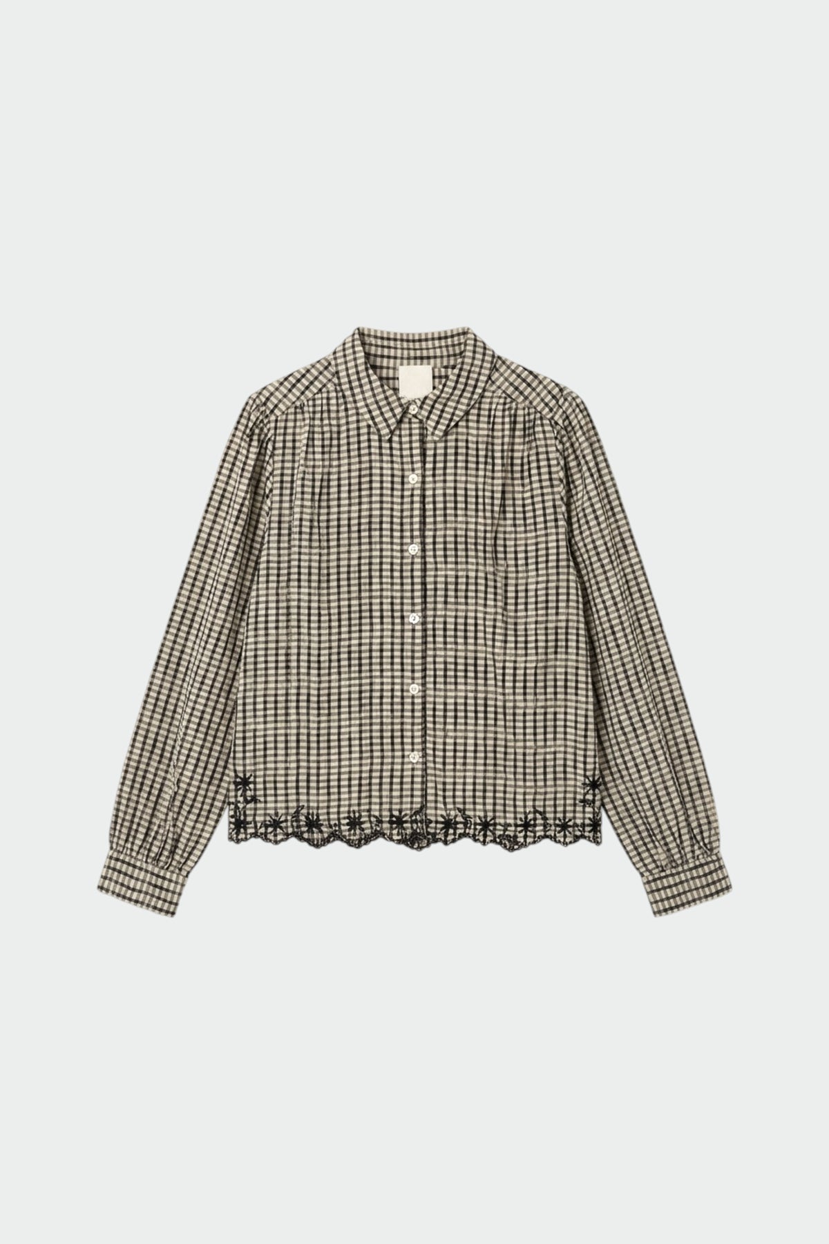 CONTRAST-EMBROIDERY SHIRT