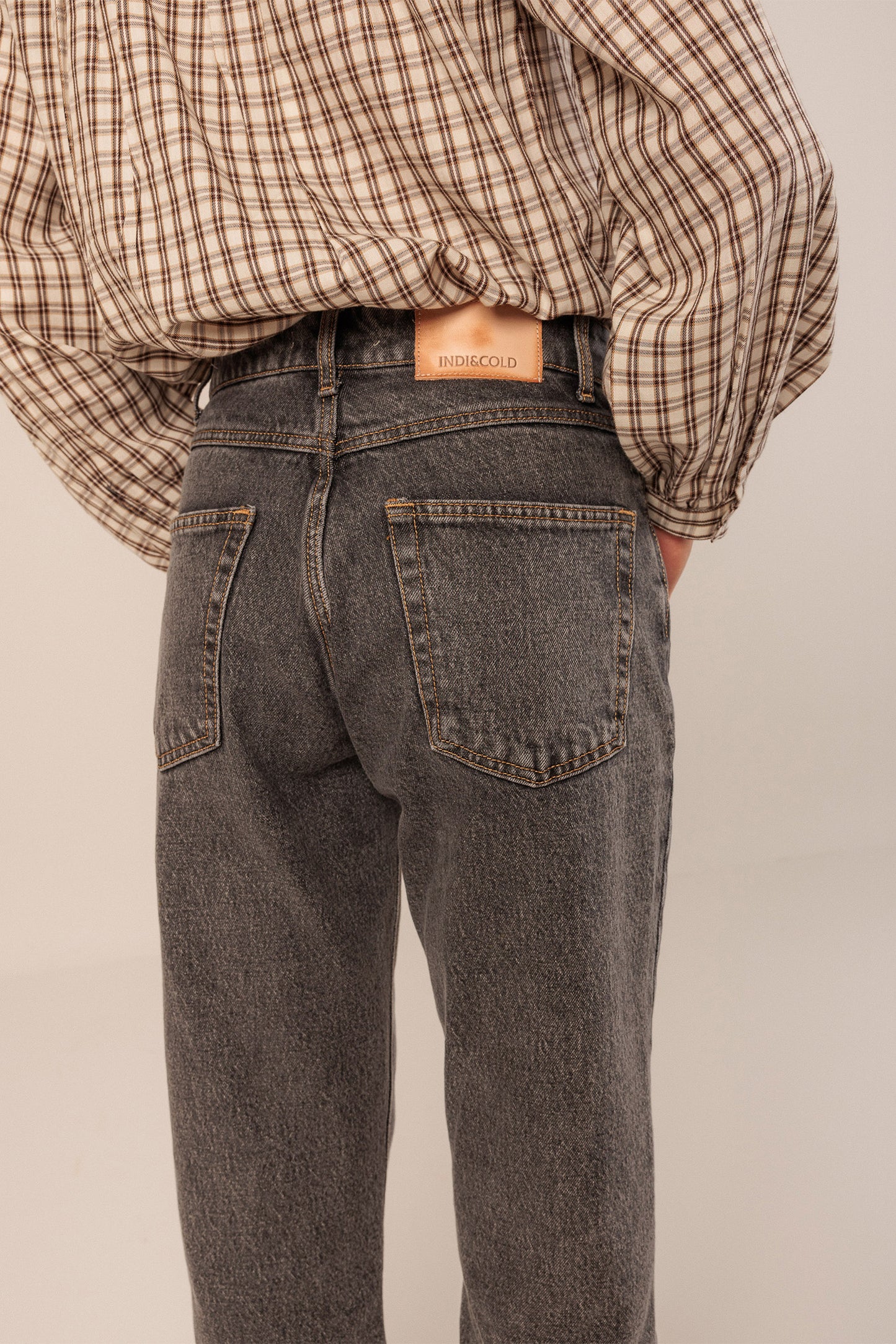 TURNED DENIM PANTS