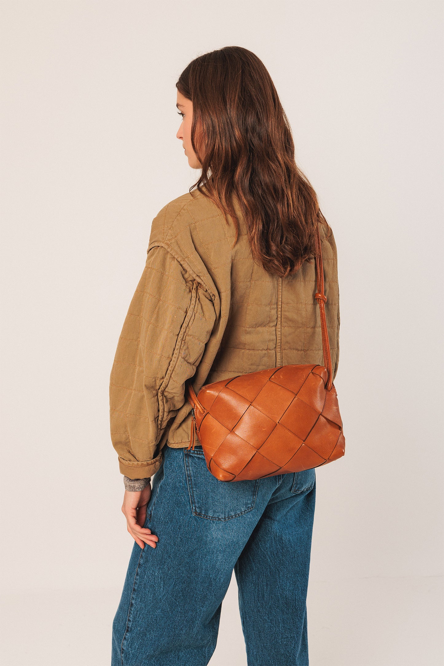 LEATHER BOX CROSSBODY BAG
