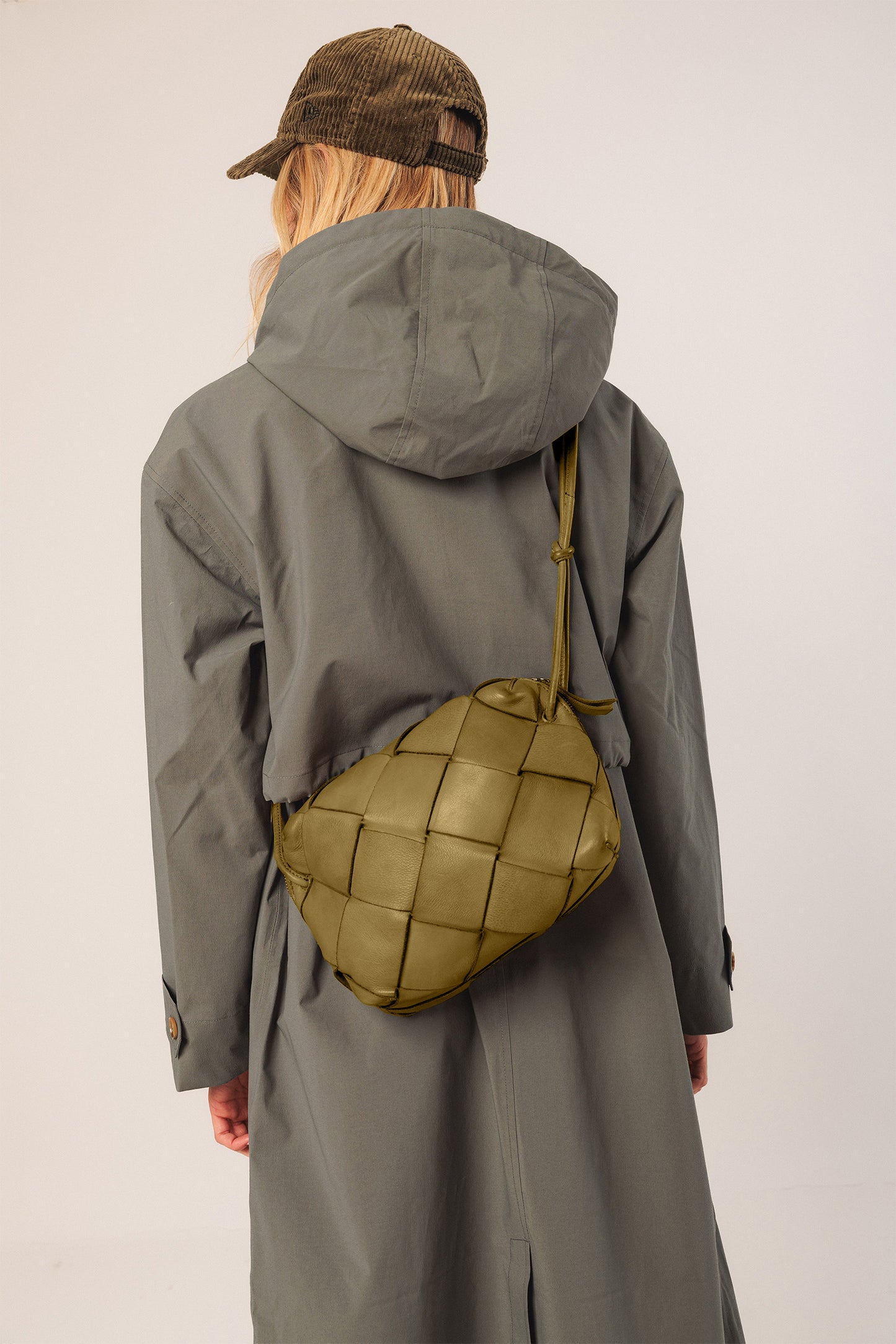 LEATHER BOX CROSSBODY BAG