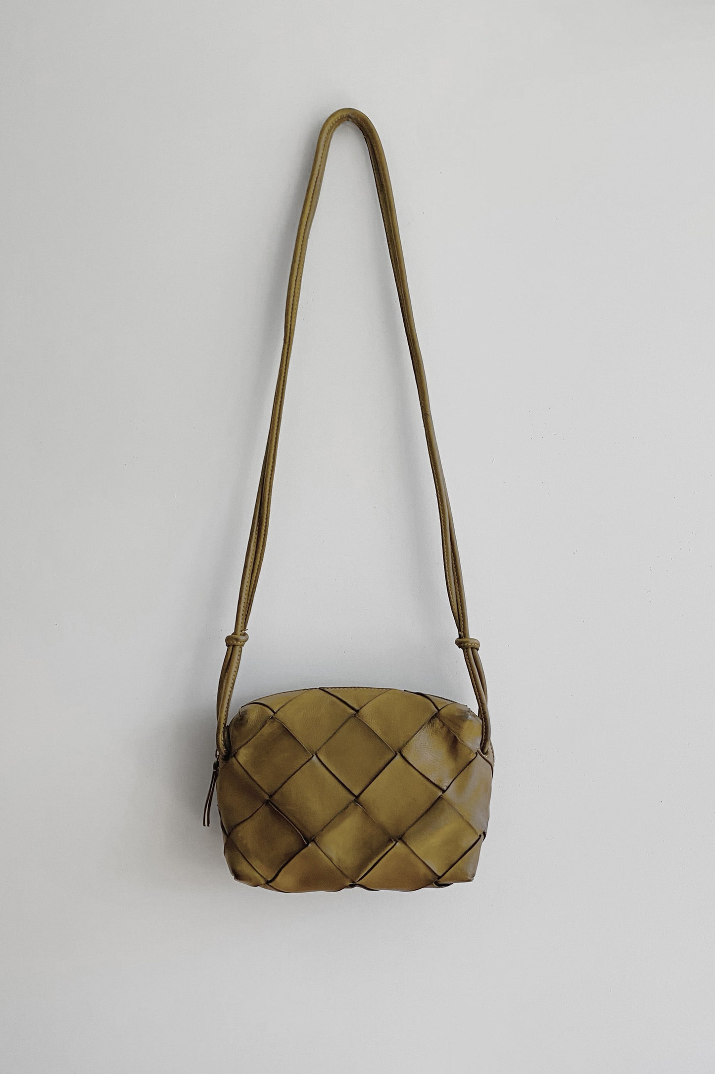 LEATHER BOX CROSSBODY BAG