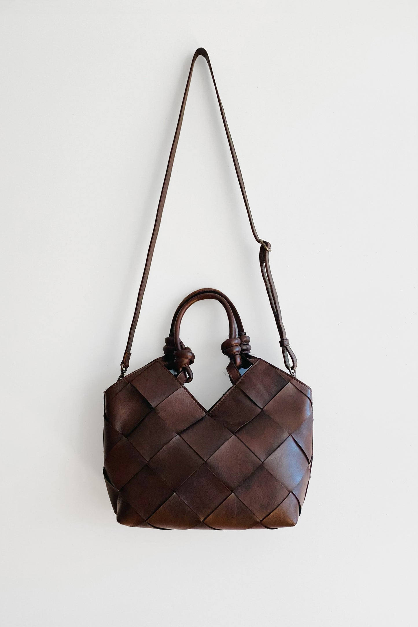 KNOTTED LEATHER BAG