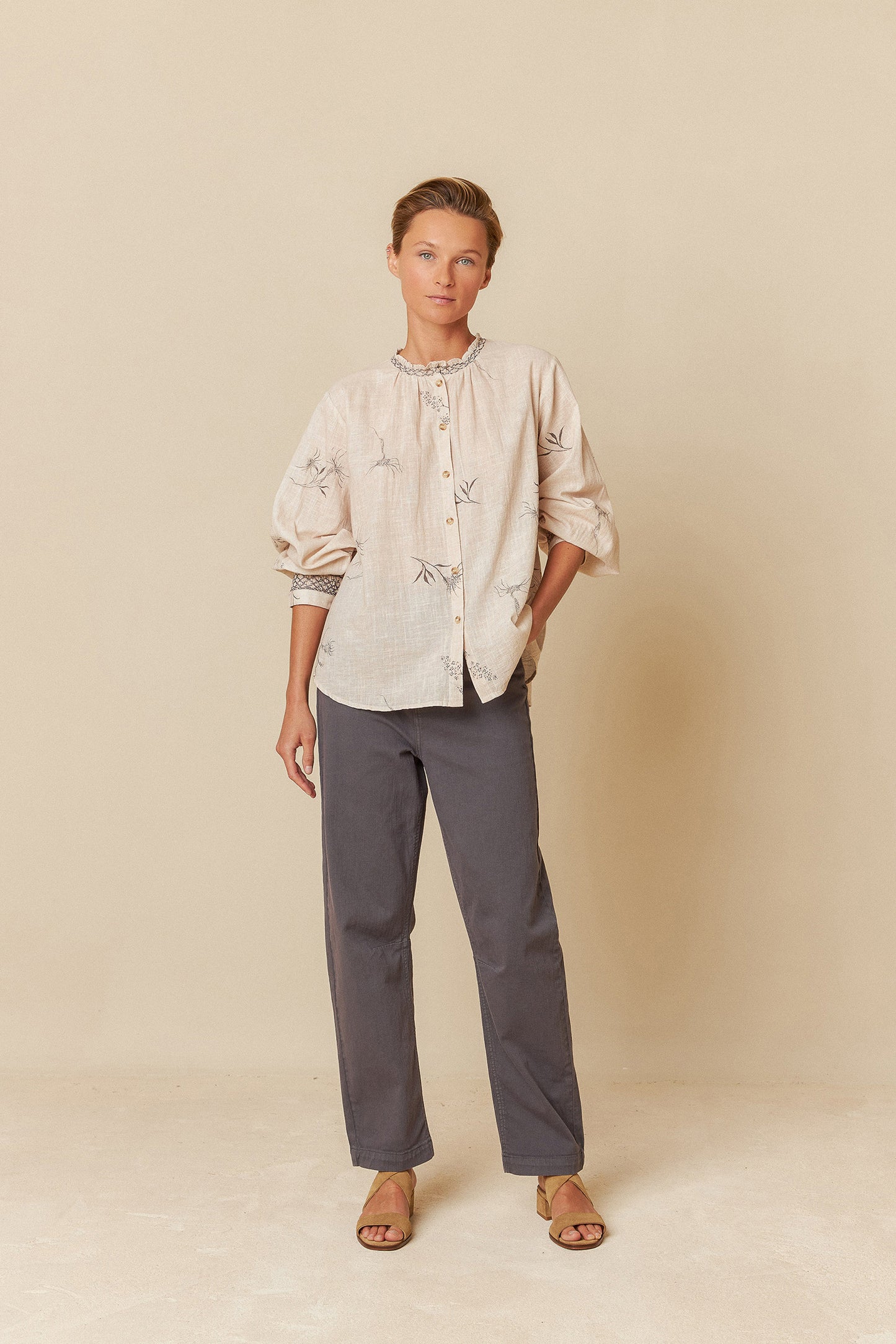 FLOWER PRINT SHIRT WITH FEATHER DETAILS