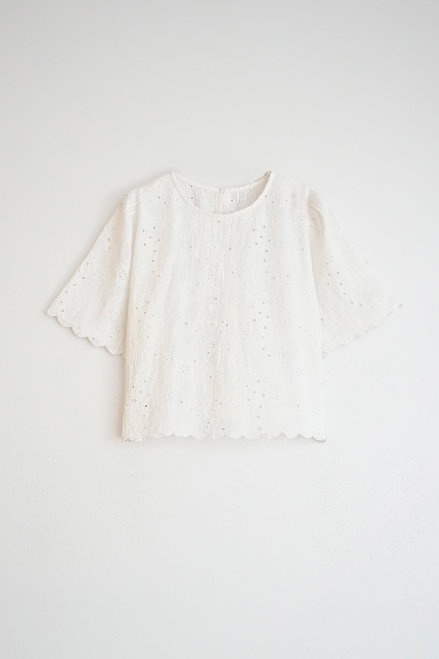 SCALLOPED-DETAILS SHIRT