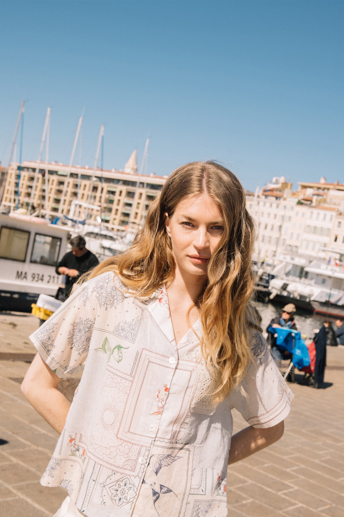 PATCH PRINT SHIRT
