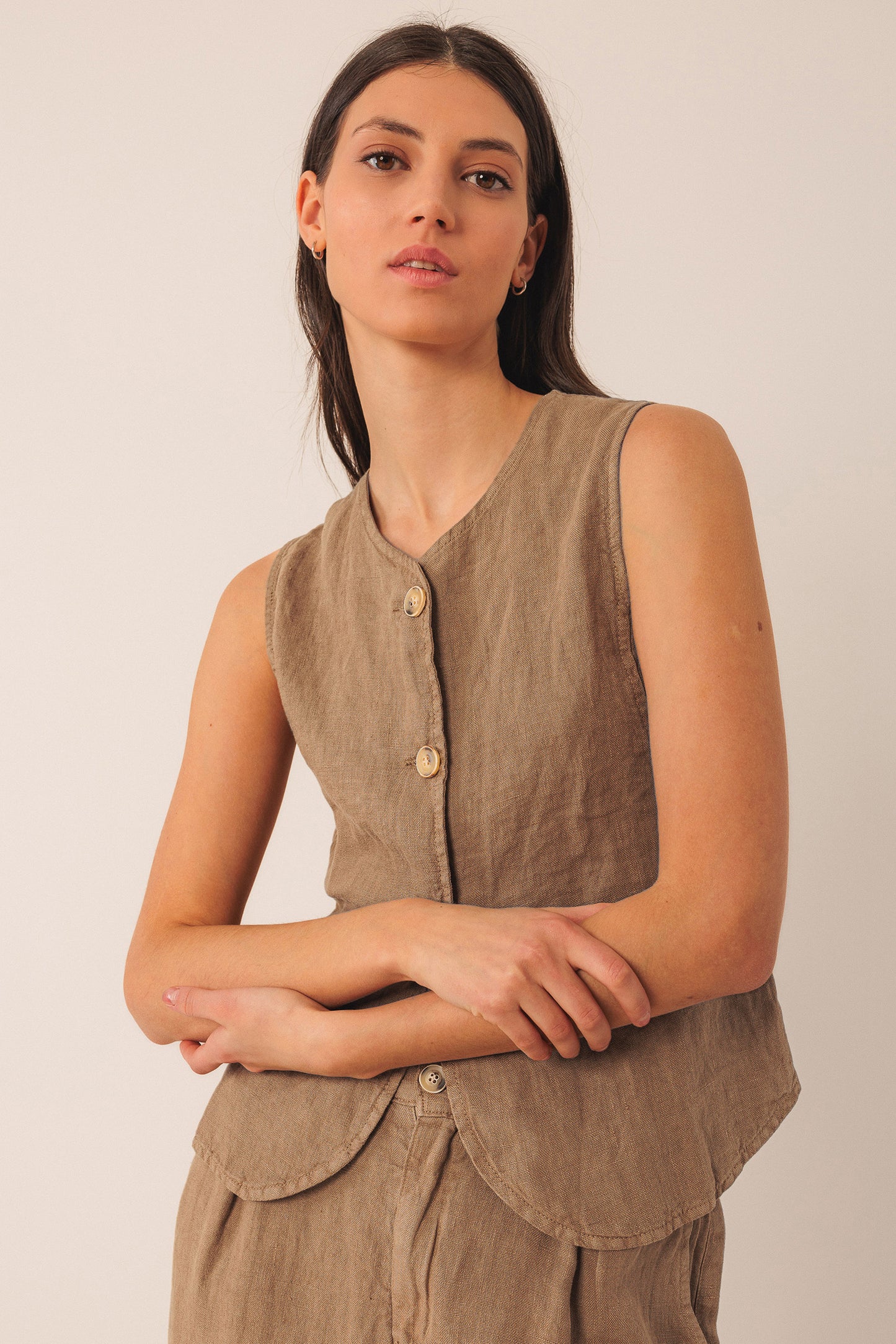 BASIC LINEN VEST