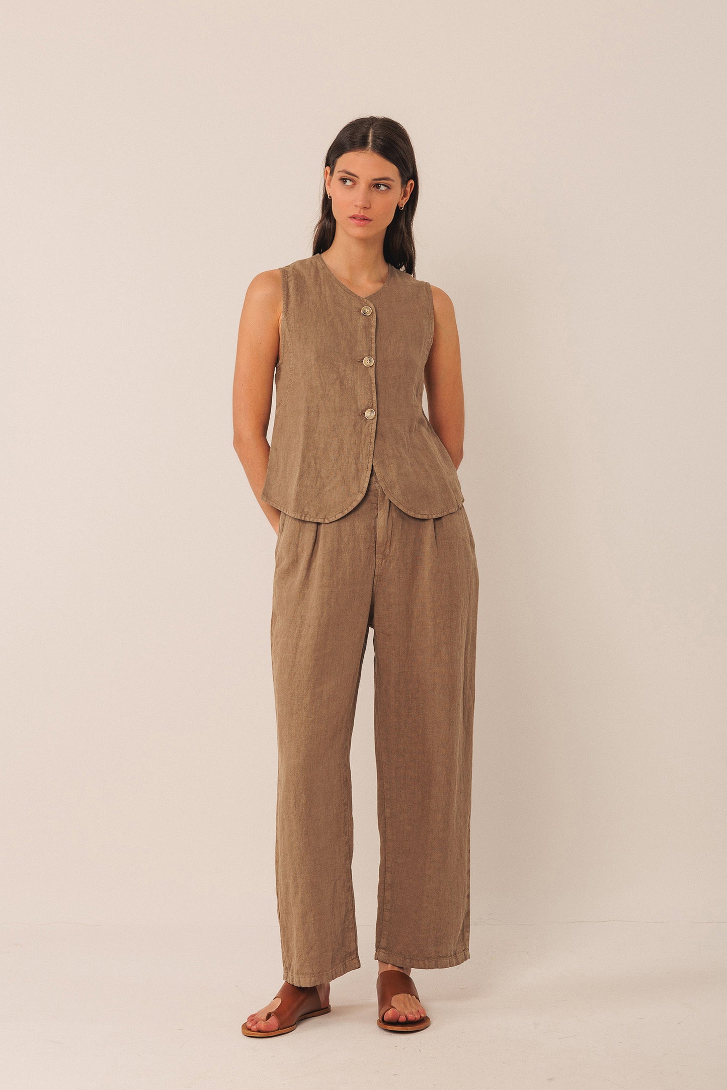 BASIC LINEN VEST