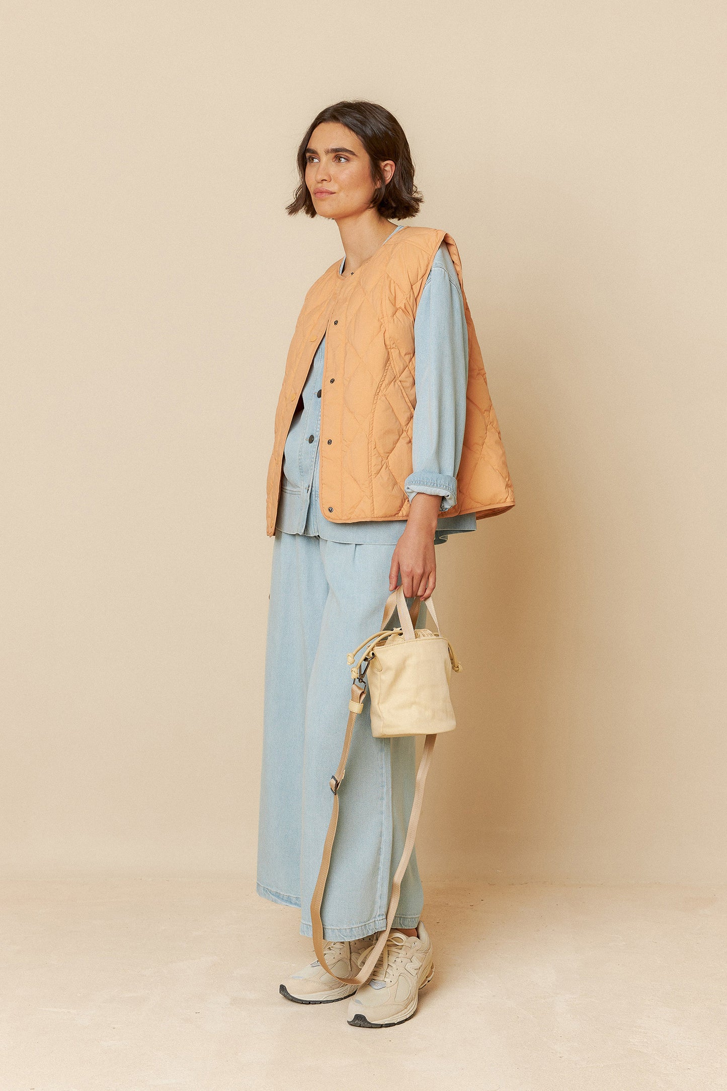 QUILTED VEST WITH SNAPS