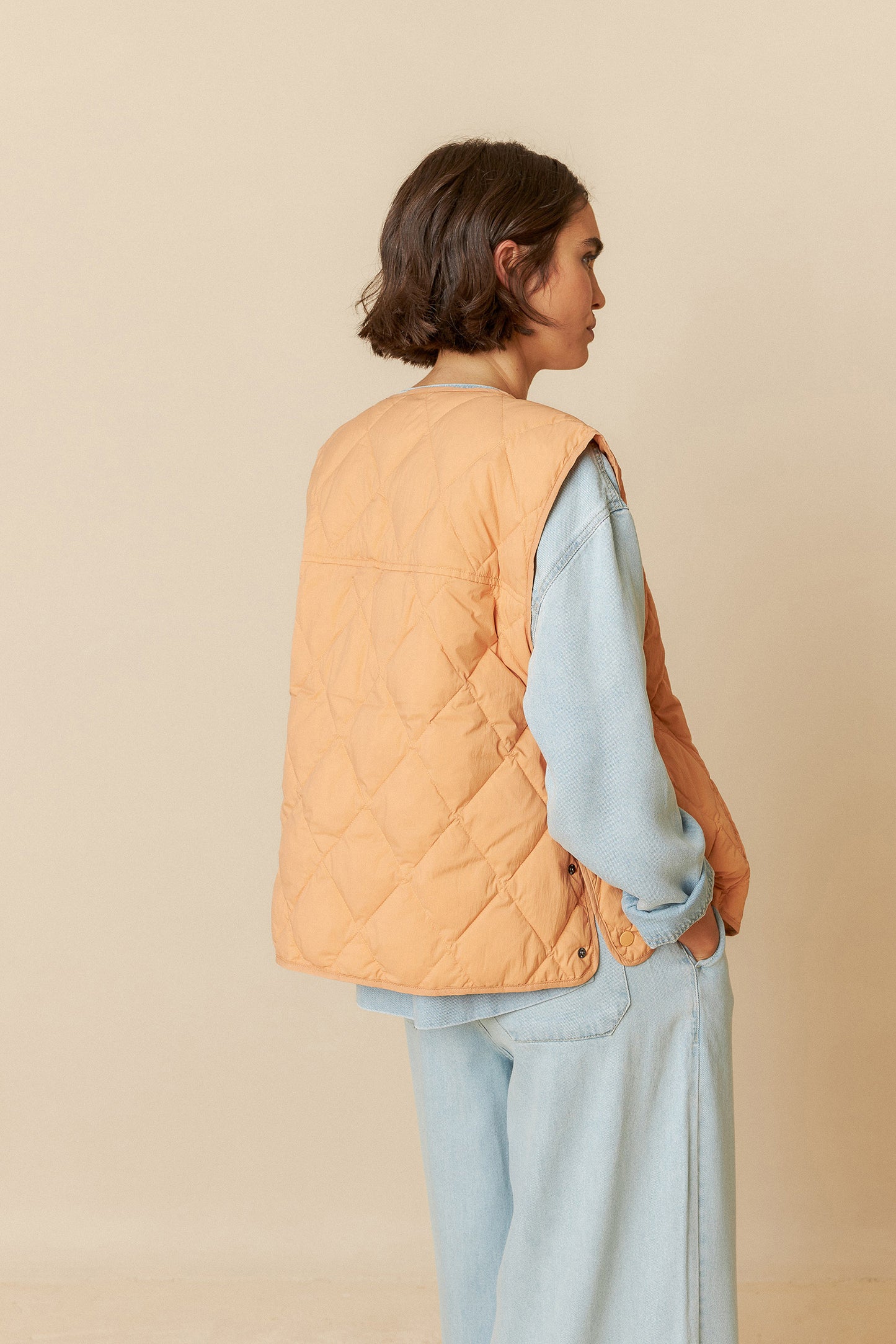QUILTED VEST WITH SNAPS