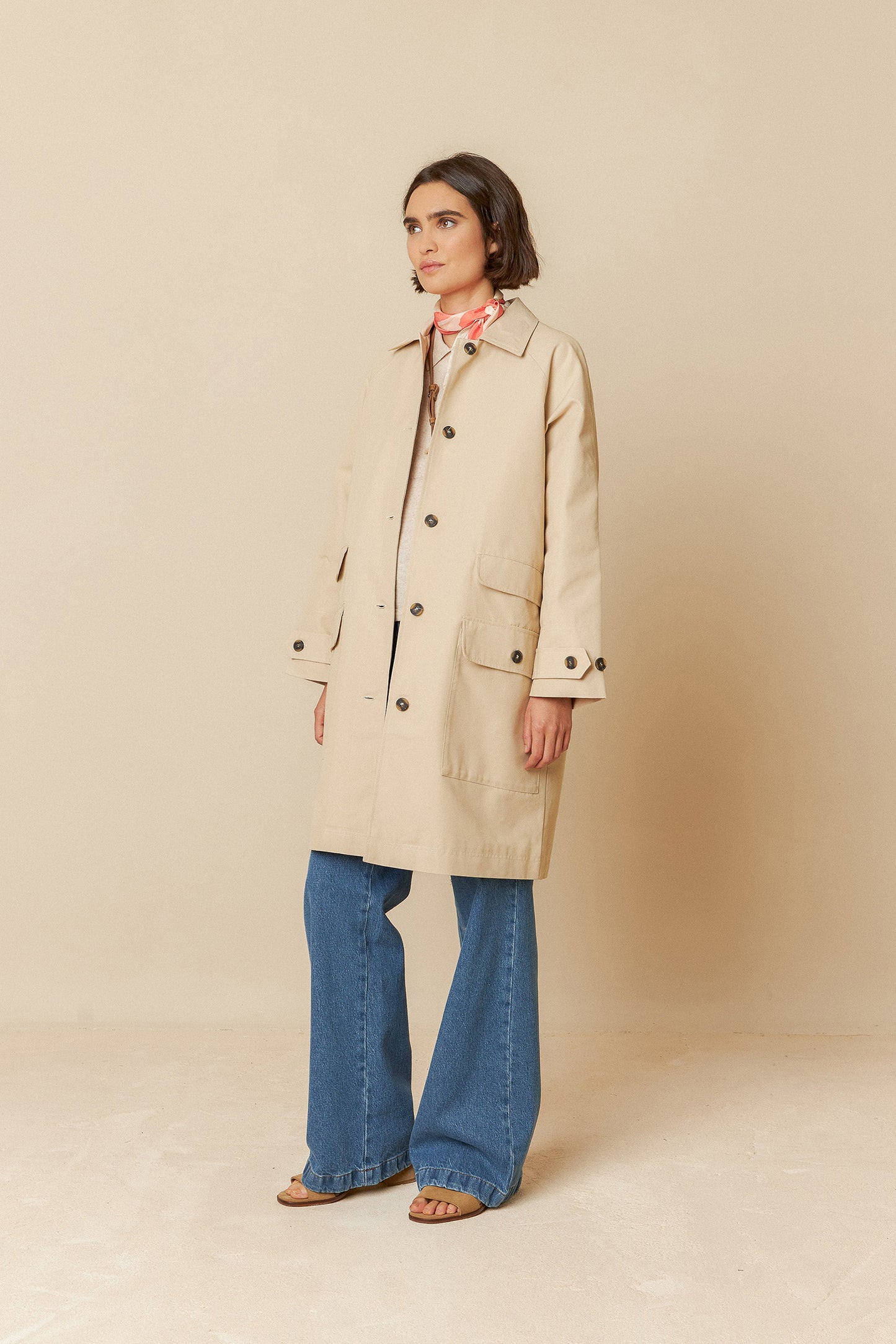 CLASSIC CUT TRENCH COAT