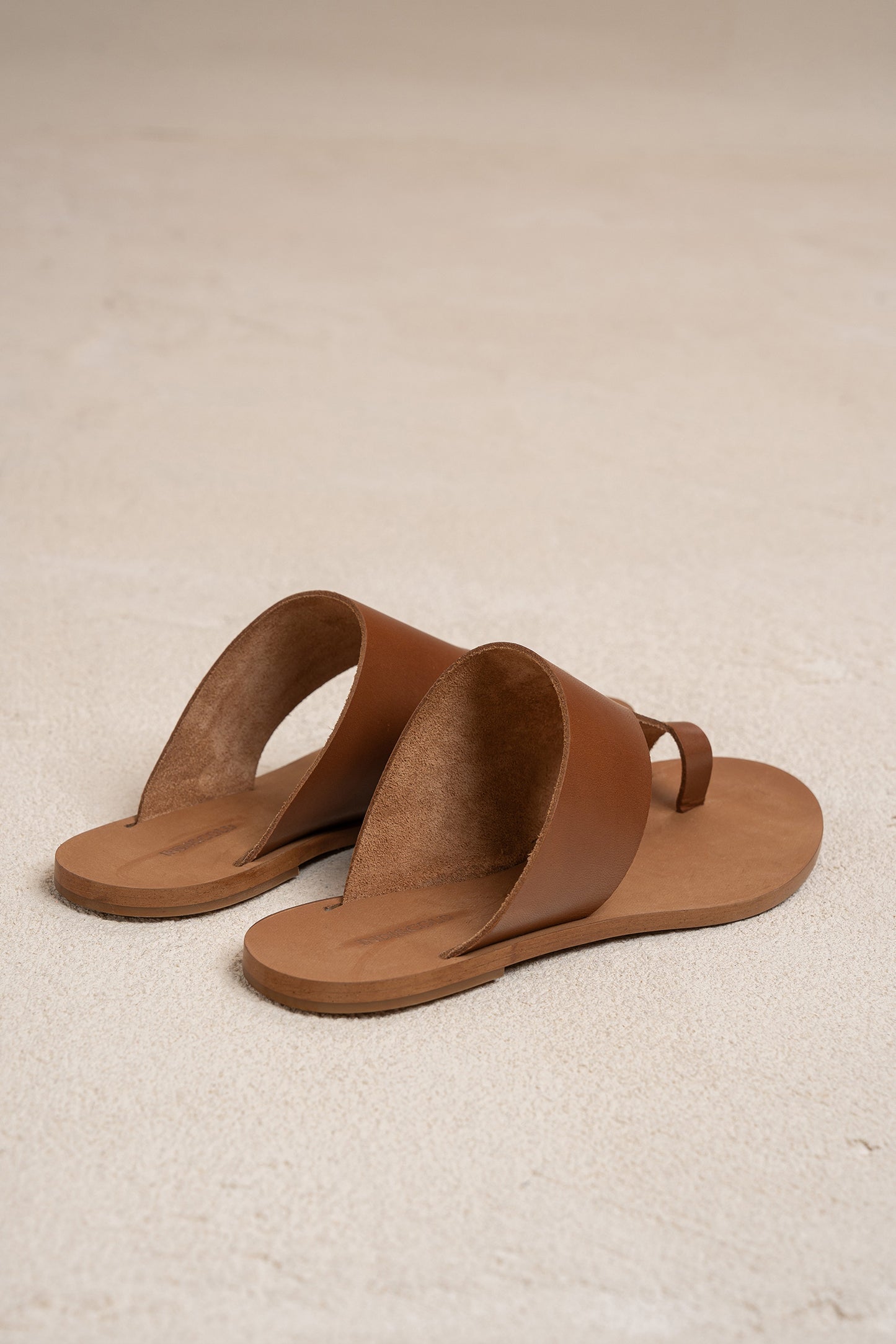 ASYMMETRIC LEATHER SANDALS
