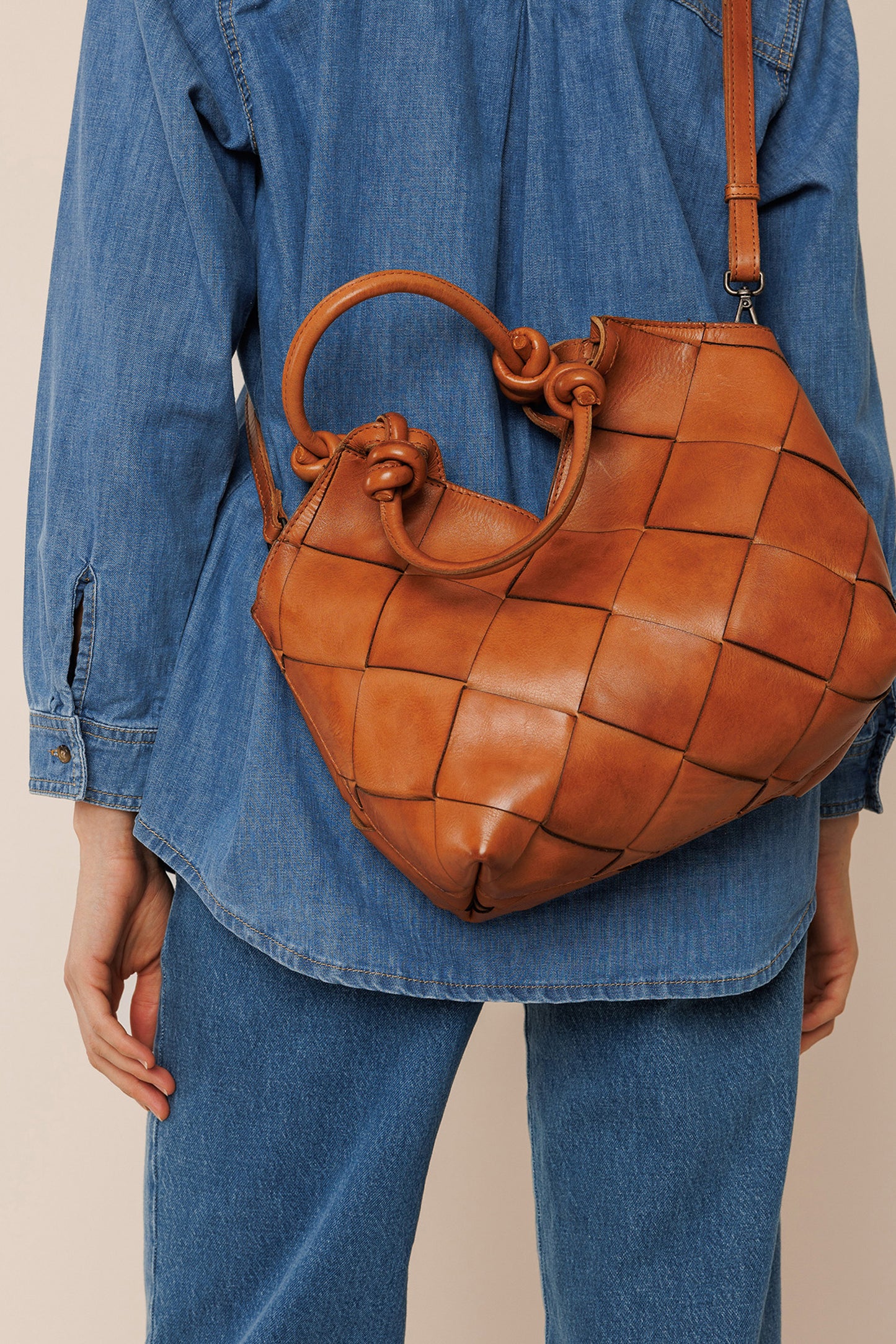 HOBO KNOTTED HANDLE BAG