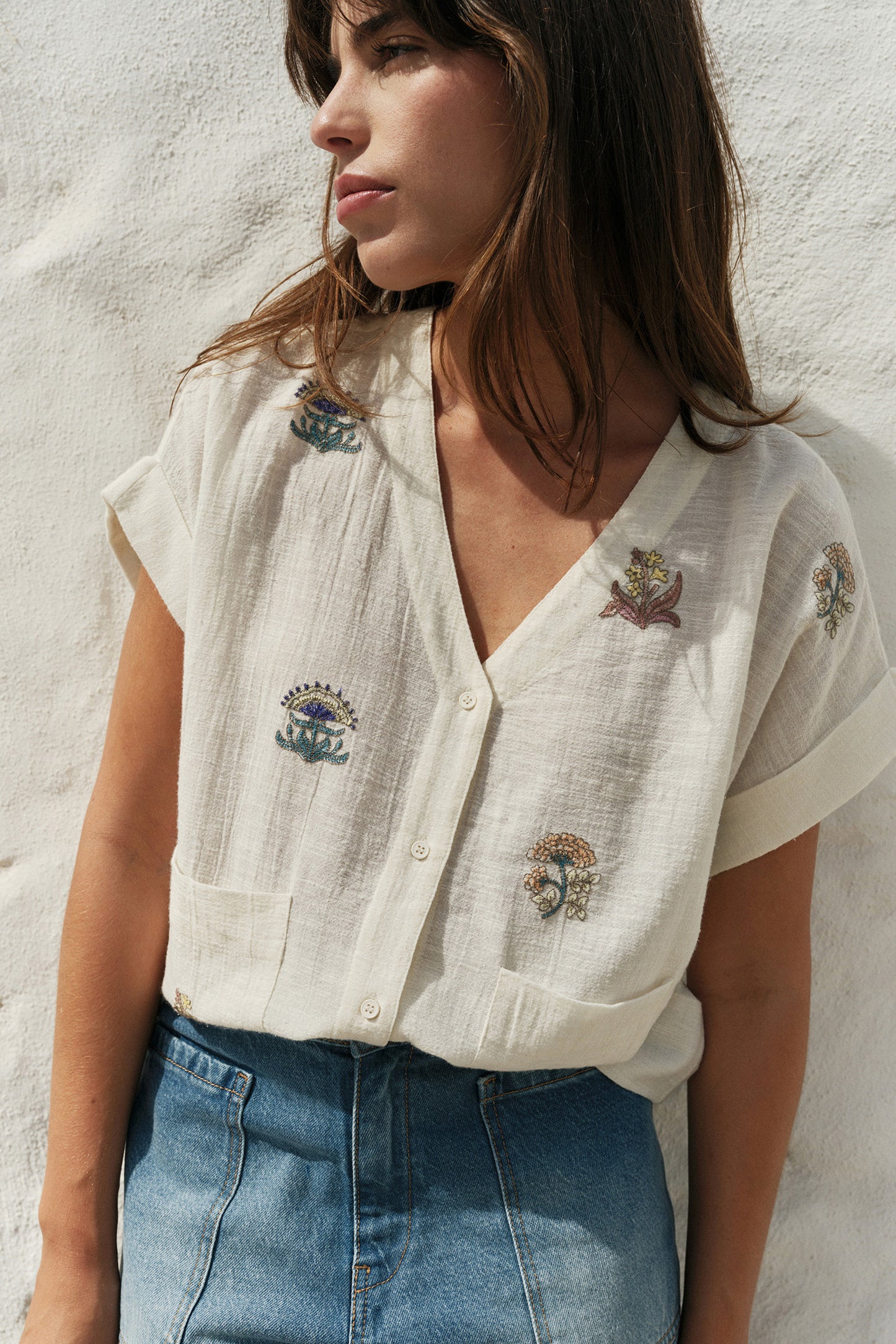 SHORT-SLEEVE EMBROIDERED SHIRT
