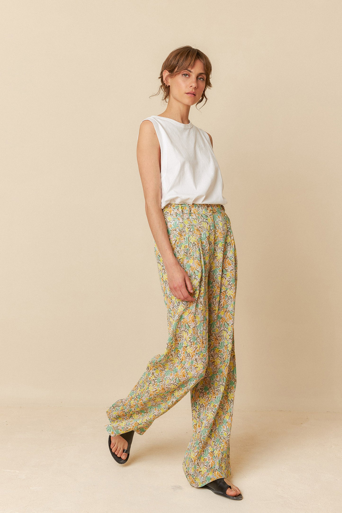PLEATED WIDE LEG PANTS