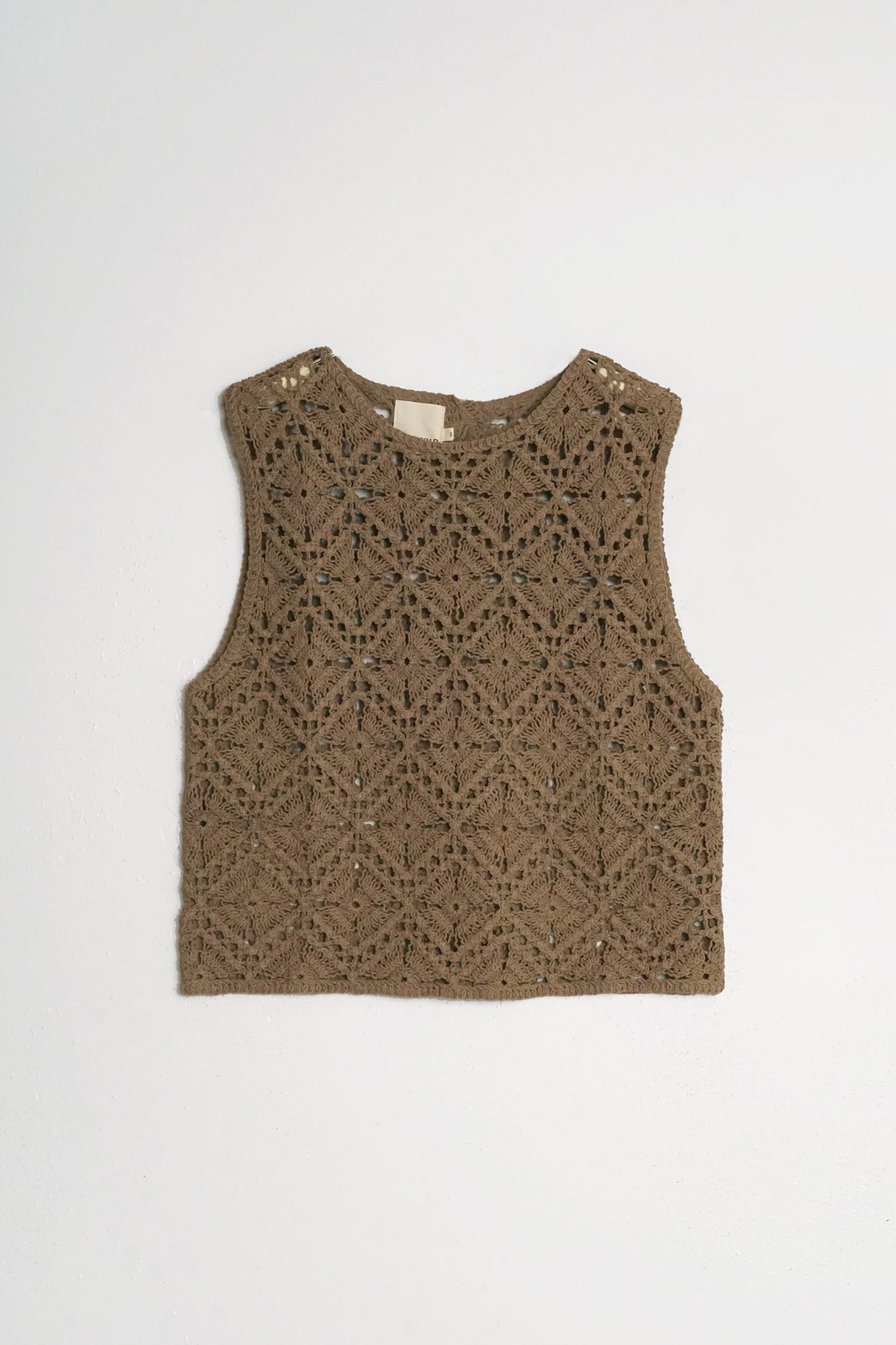 BUTTON-UP CROCHET TOP