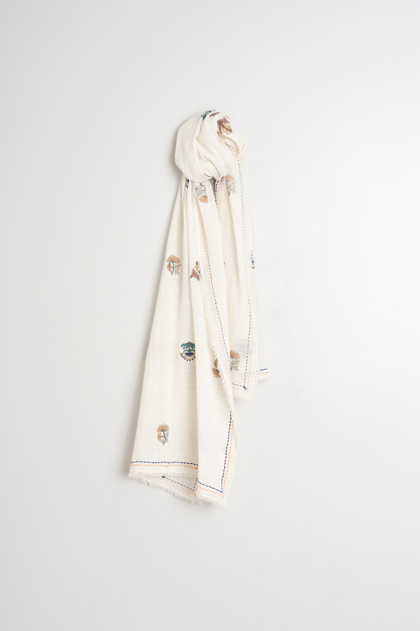 EMBROIDERED BOUQUET SCARF