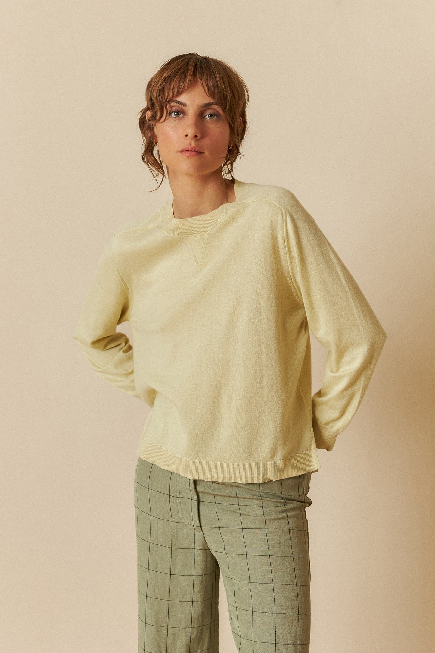 RAGLAN SLEEVE KNIT SWEATER