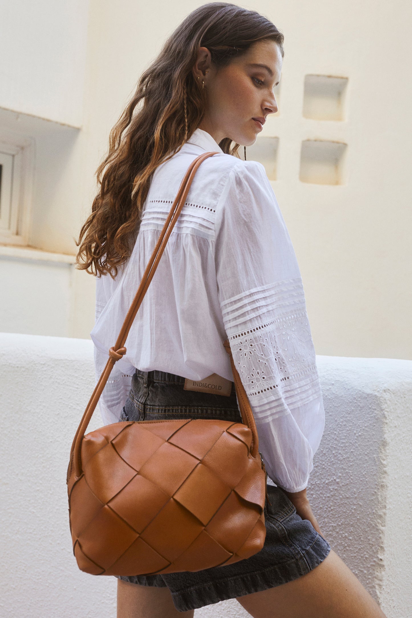LEATHER BOX CROSSBODY BAG