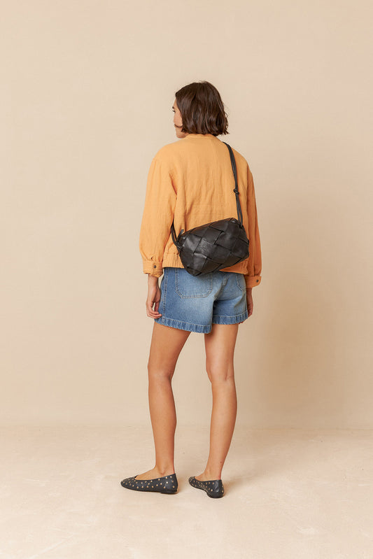 LEATHER BOX CROSSBODY BAG