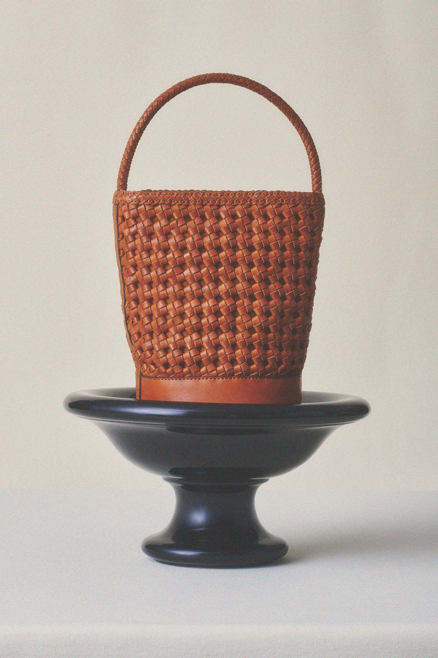 [CL] KNOTTED BUCKET BAG