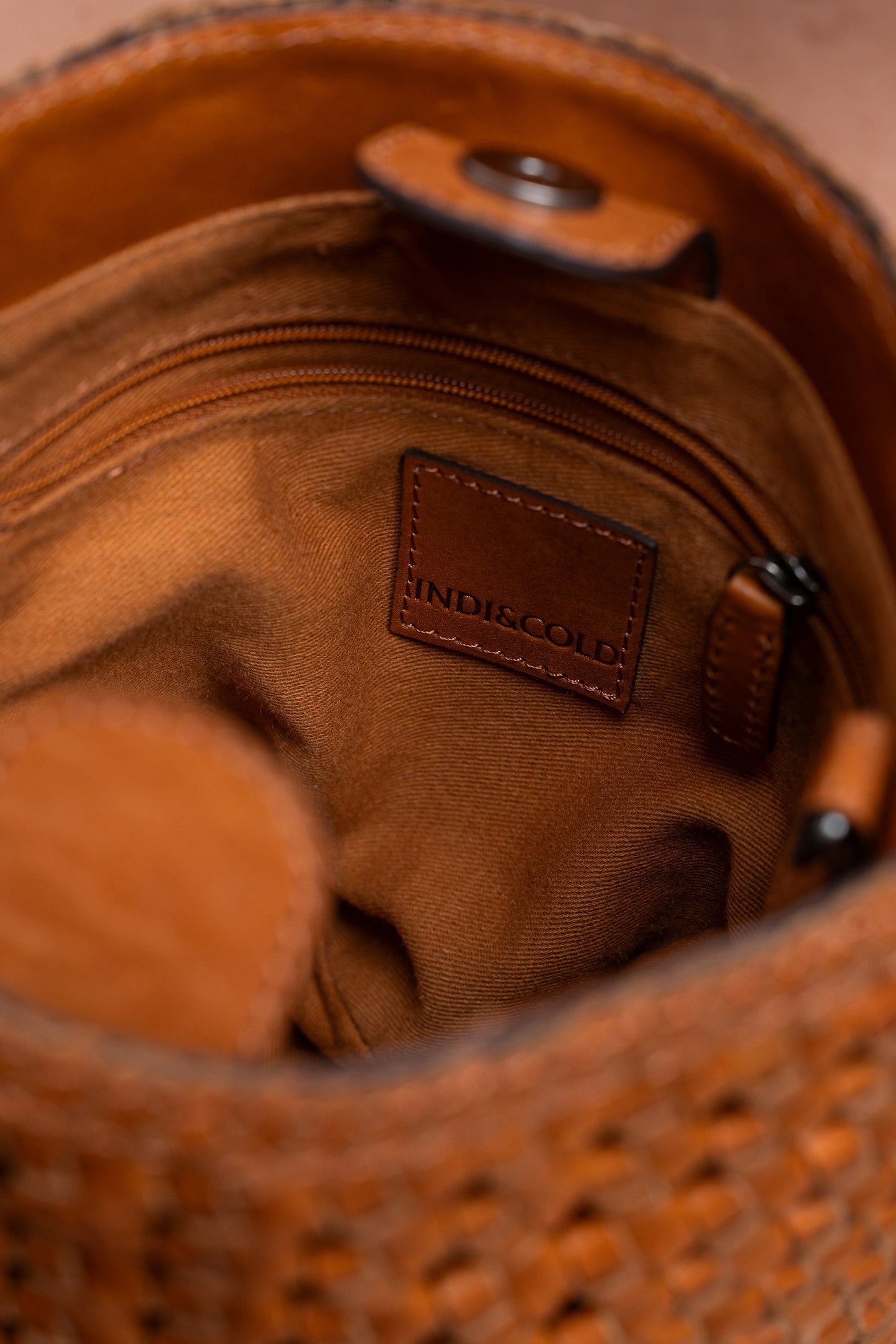 KNOTTED BUCKET BAG