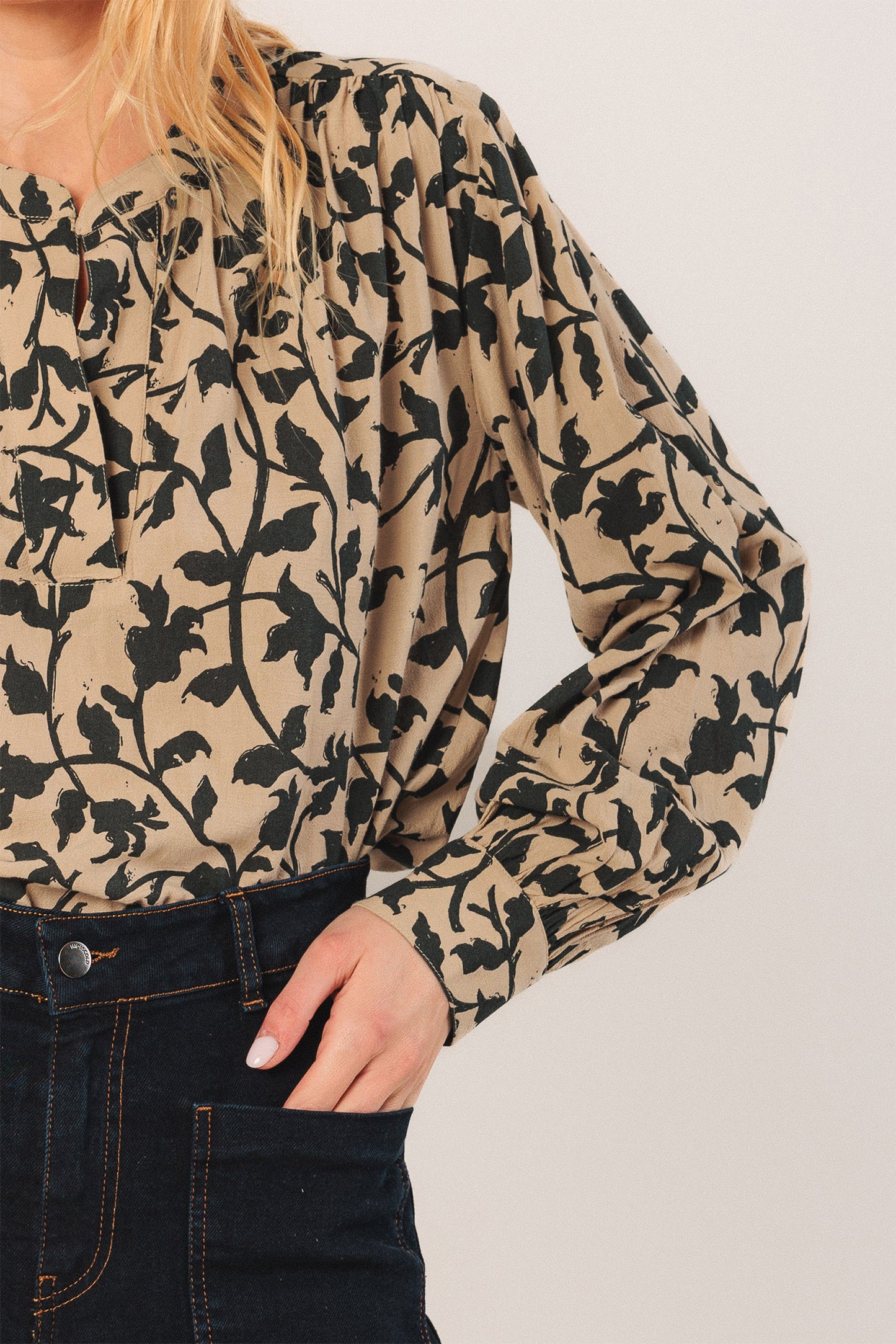 MAO COLLAR BLOUSE