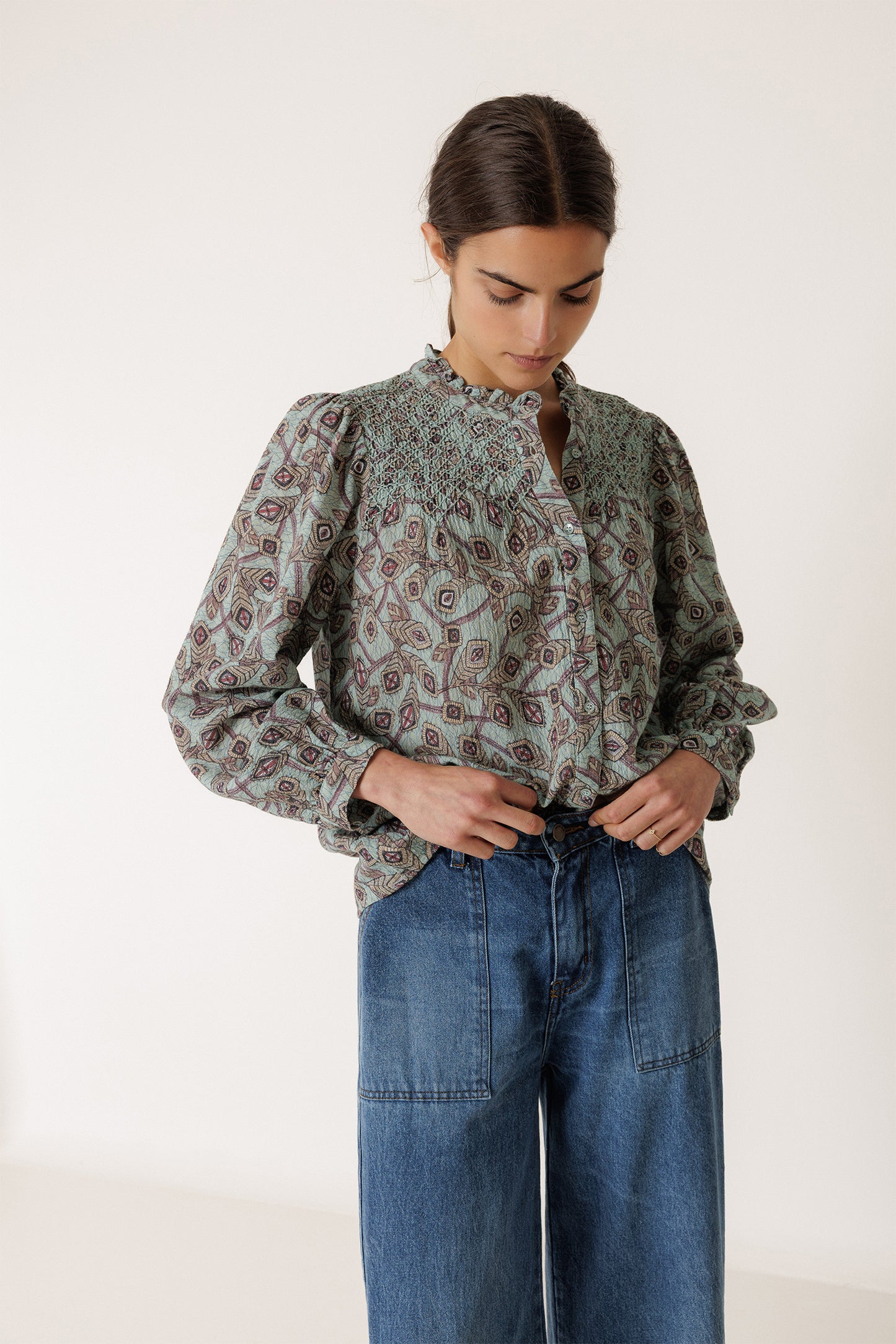 SMOCK EMBROIDERED SHIRT