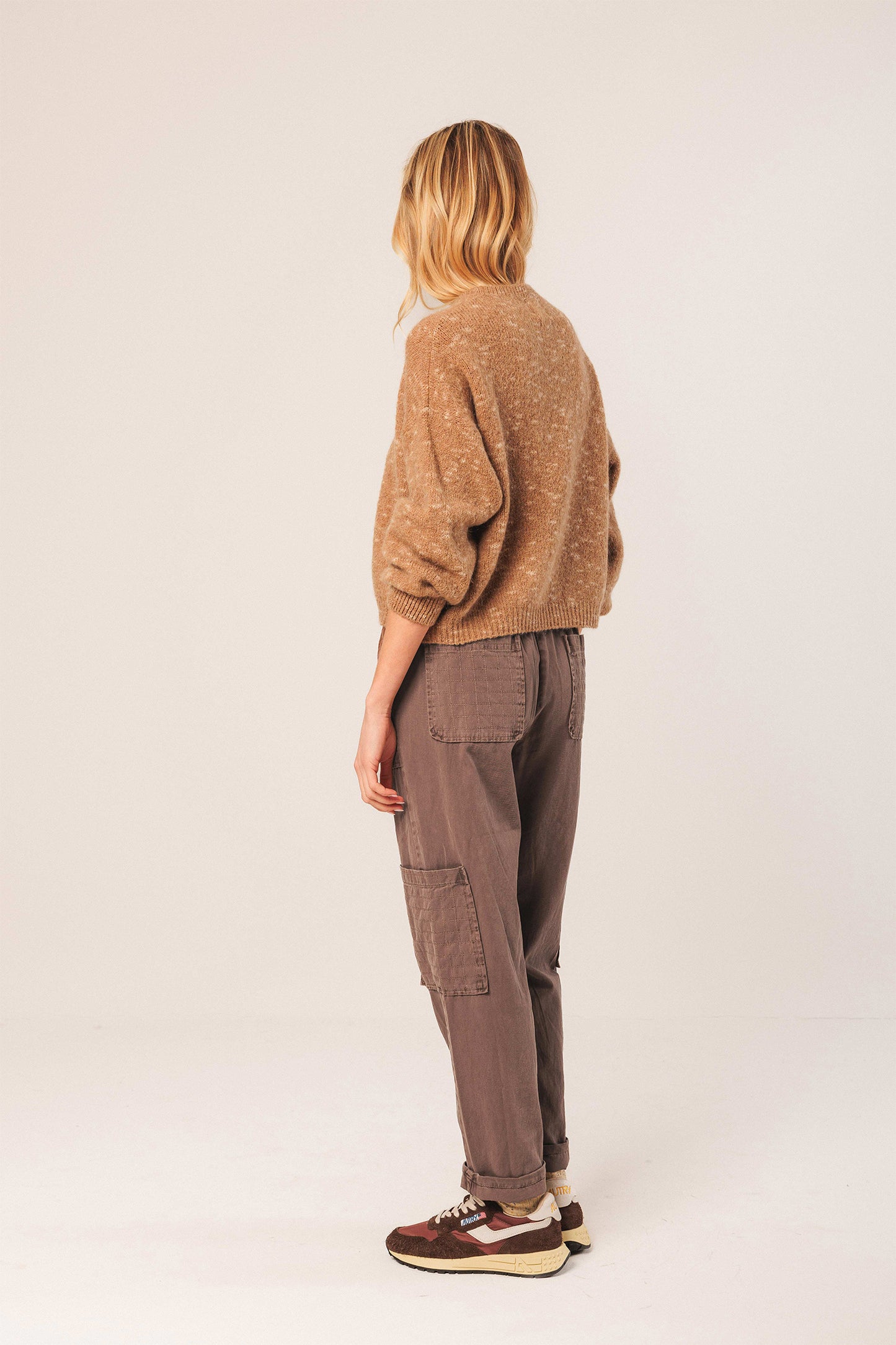 PANTS WITH CHECK STITCHING