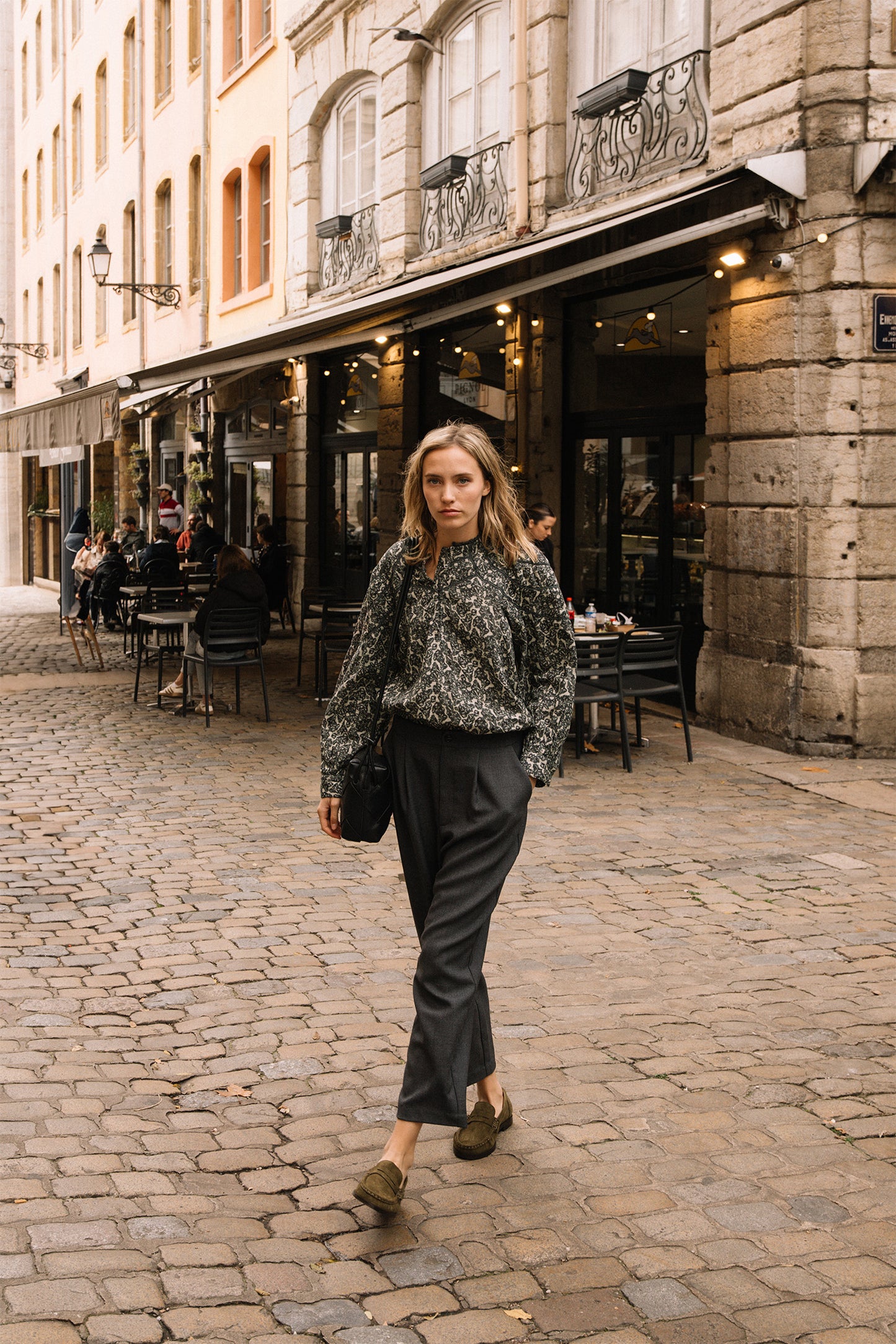 BOTANICAL PRINT BLOUSE