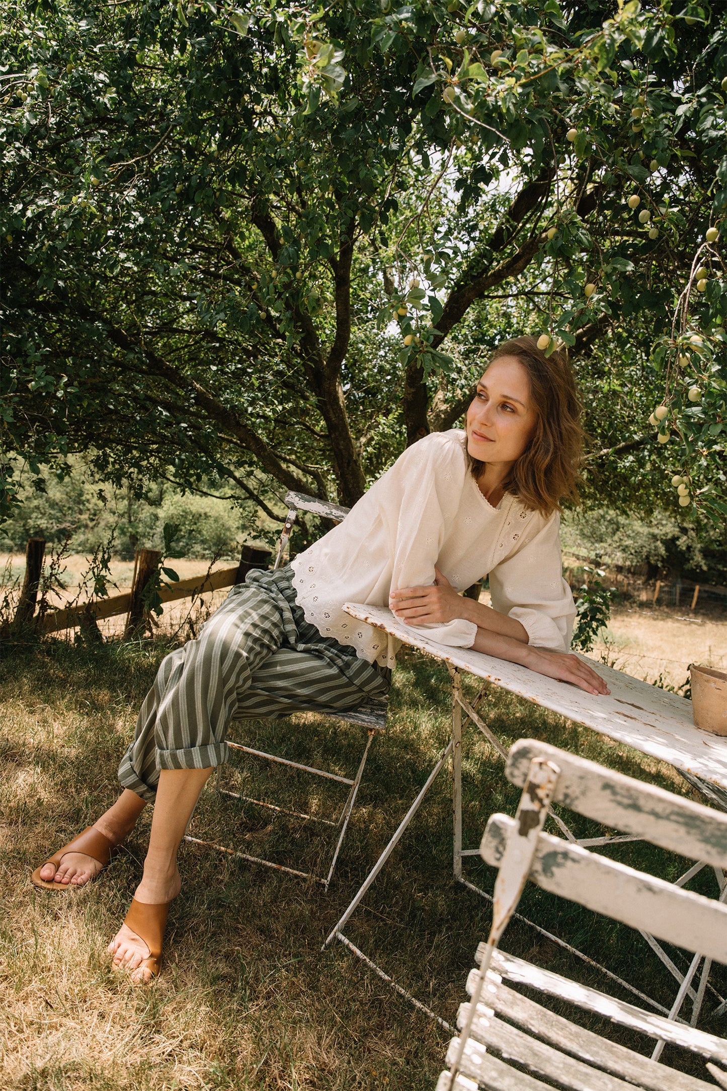 ROMANTIC EMBROIDERED BLOUSE